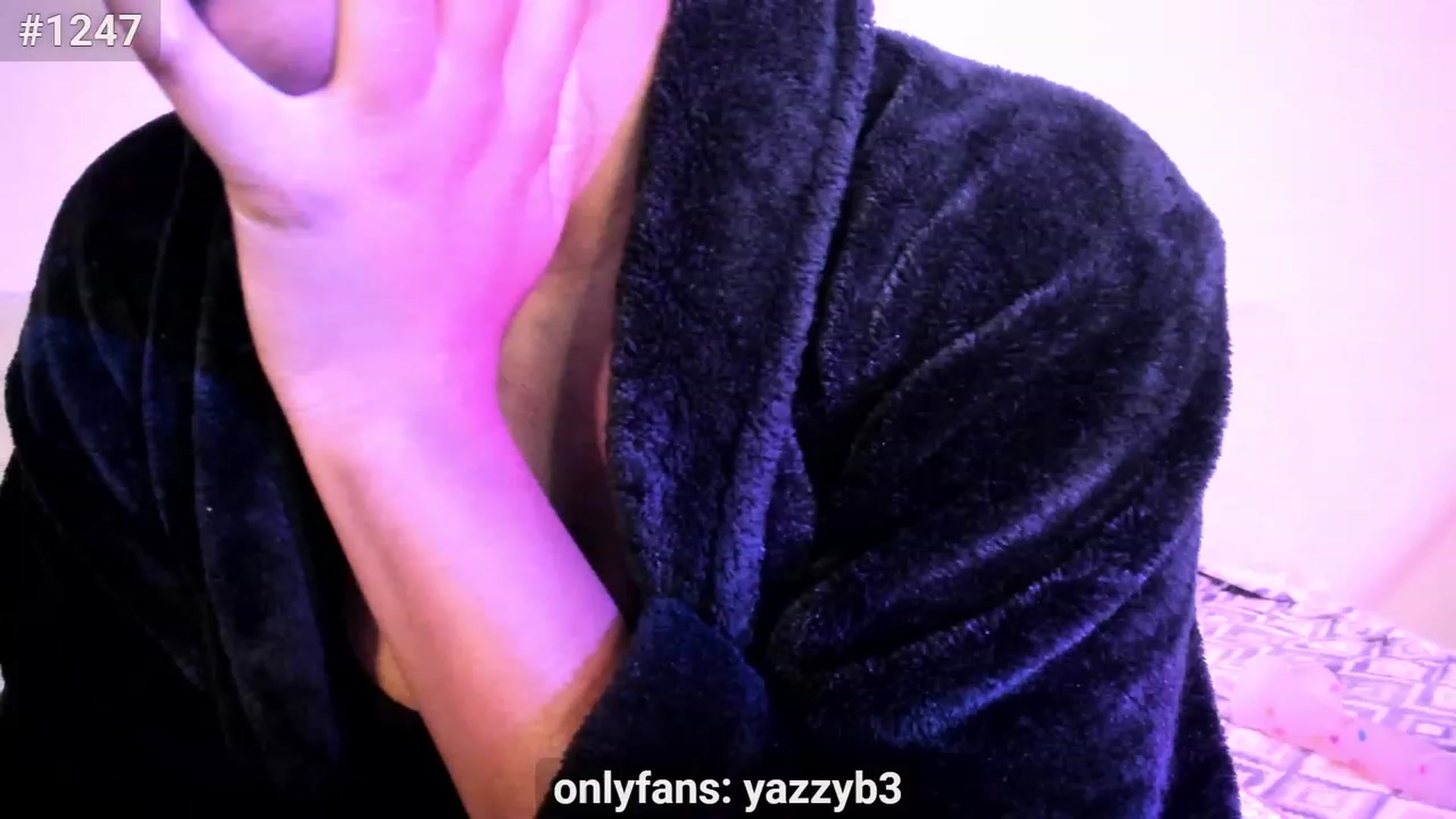 Gallery image thumbnail from Yasmeen_Dream's myfreecams stream on, 02/23/2023, 11:57 image 16 of 20