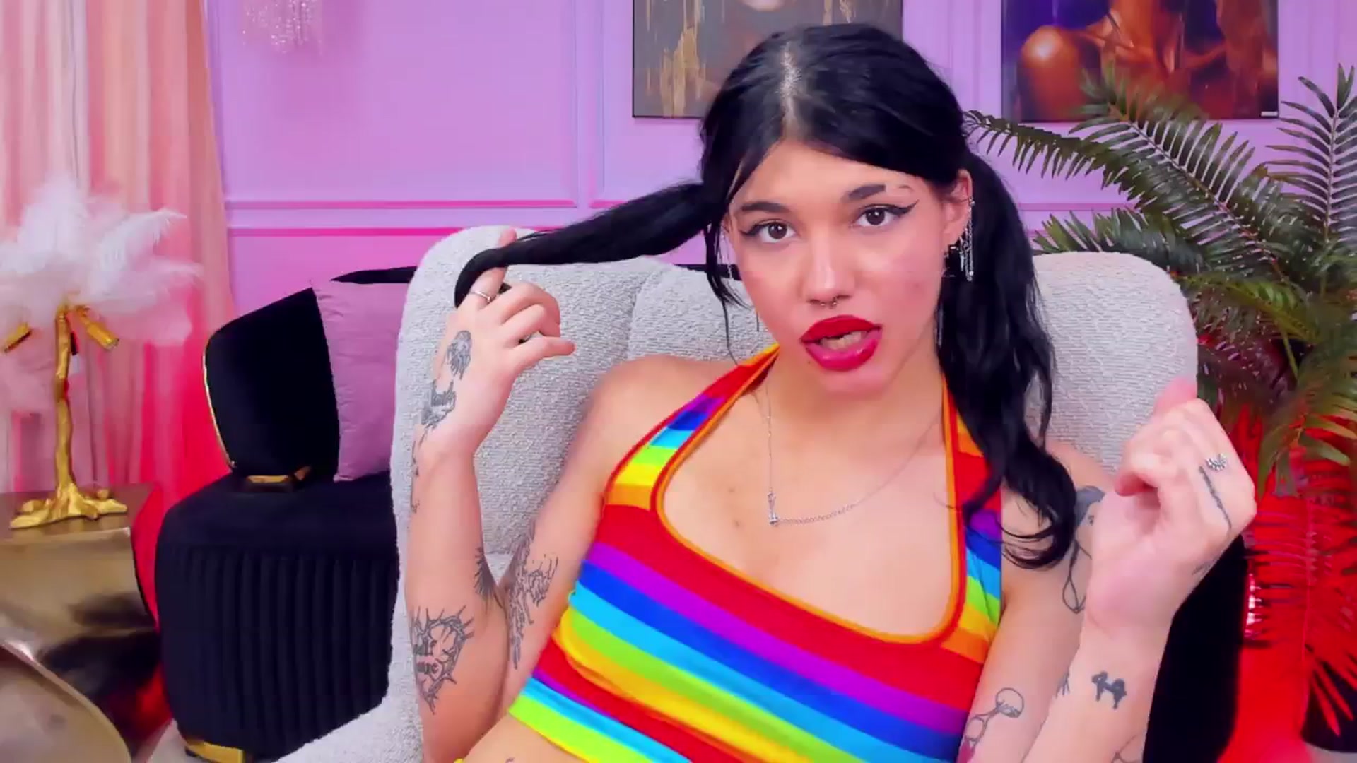 Gallery image thumbnail from YasminStorm's myfreecams stream on, 12/02/2025, 10:44 image 2 of 20