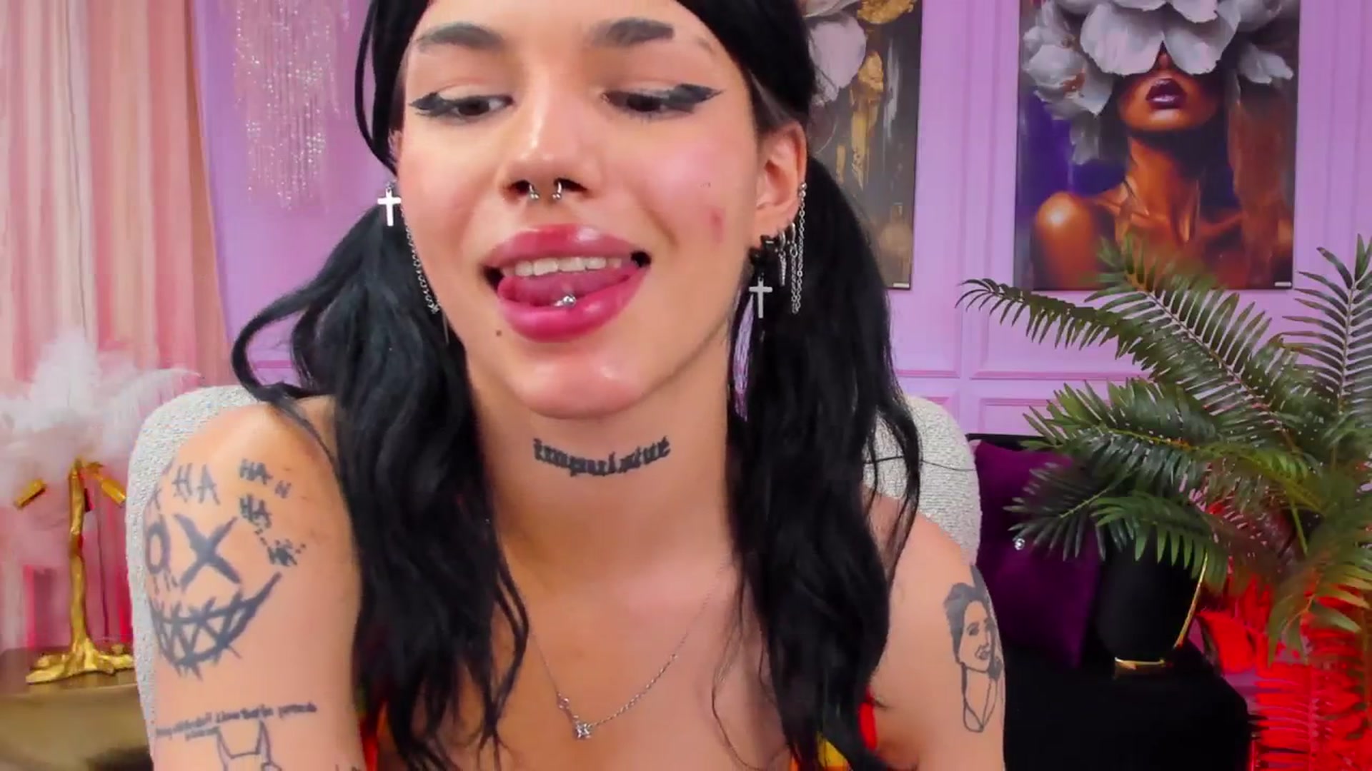 Gallery image thumbnail from YasminStorm's myfreecams stream on, 12/02/2025, 12:00 image 13 of 20
