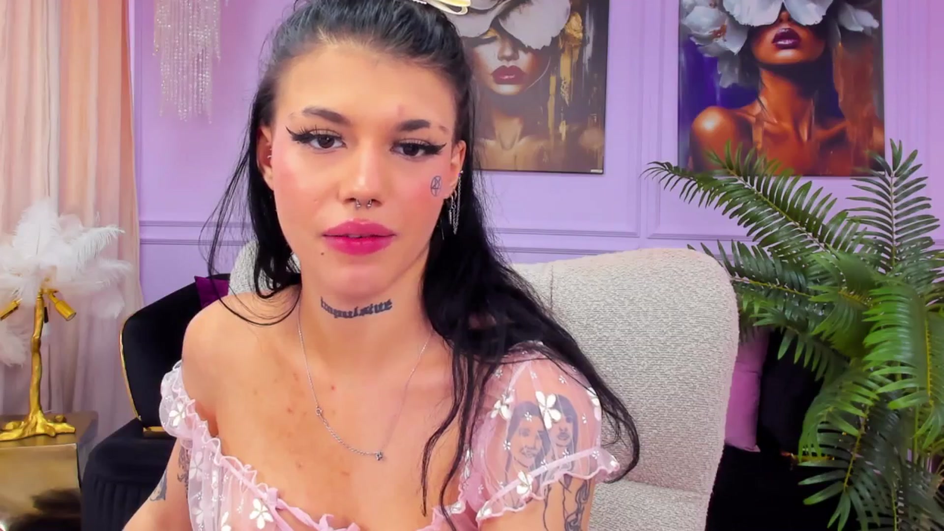 Gallery image thumbnail from YasminStorm's myfreecams stream on, 12/10/2025, 12:06 image 16 of 20