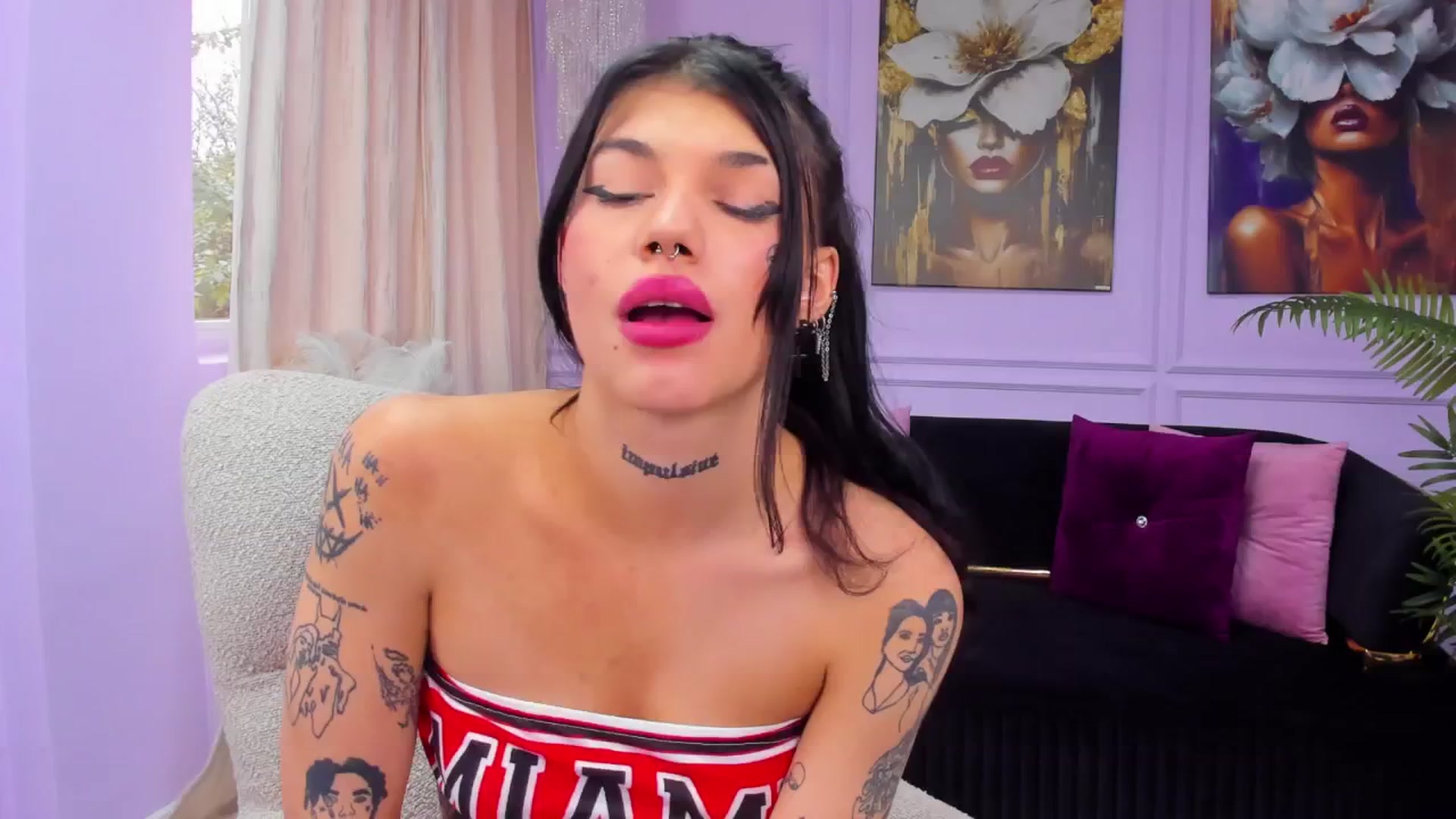 Gallery image thumbnail from YasminStorm's myfreecams stream on, 12/23/2025, 11:53 image 4 of 20