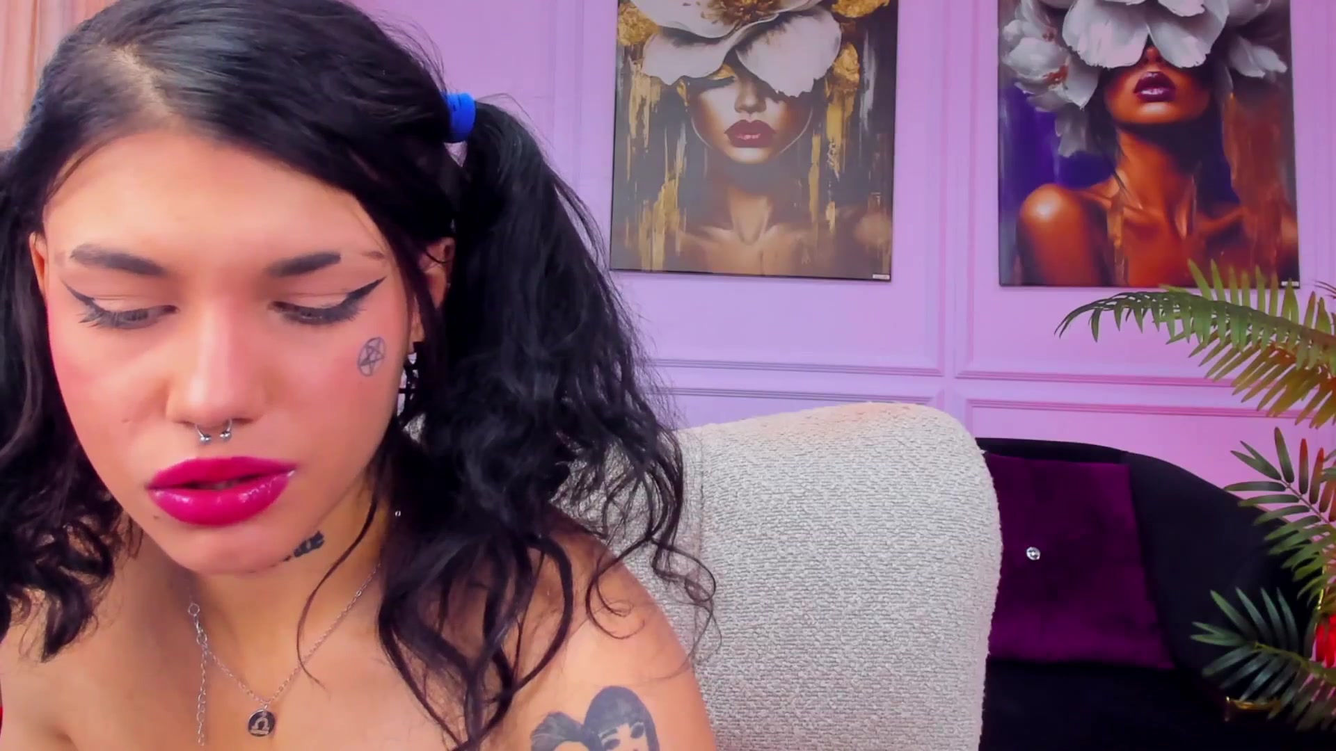 Gallery image thumbnail from YasminStorm's myfreecams stream on, 01/02/2026, 10:33 image 18 of 20