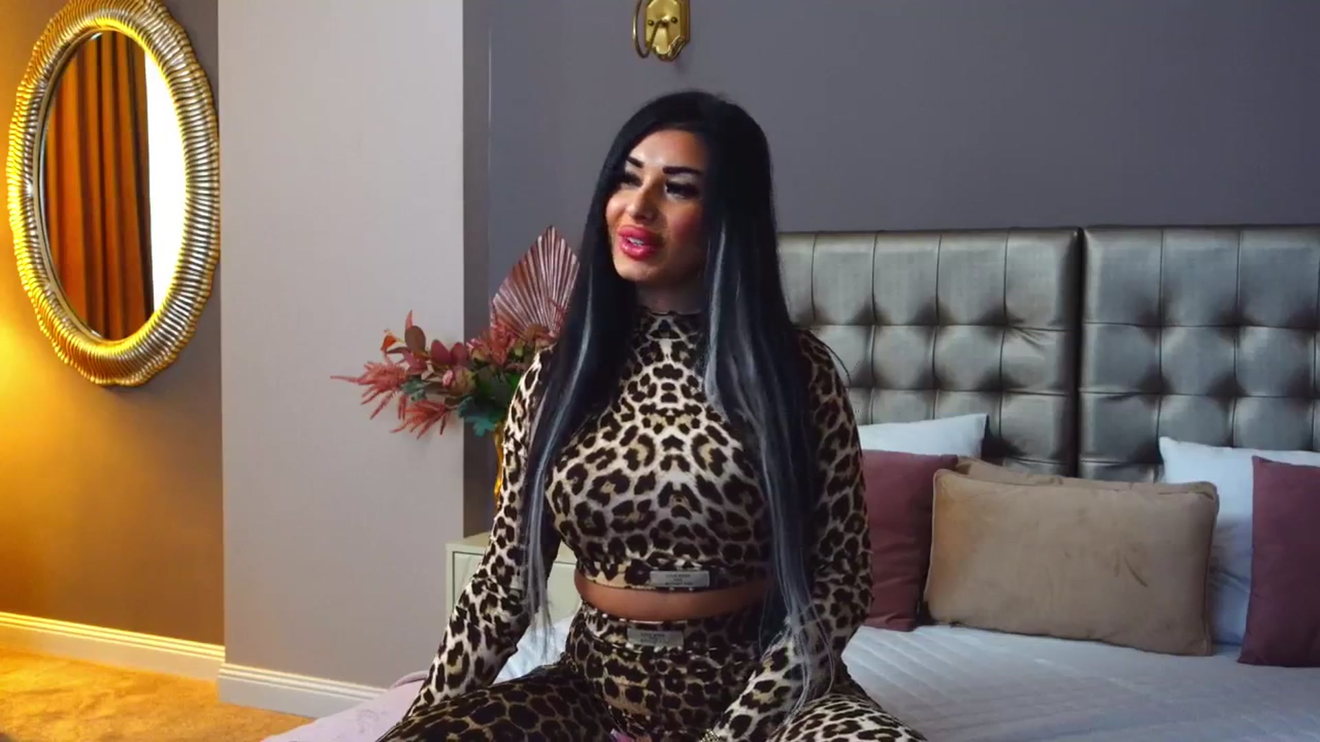 Gallery image thumbnail from YasminaFire's myfreecams stream on, 03/17/2025, 10:22 image 13 of 20