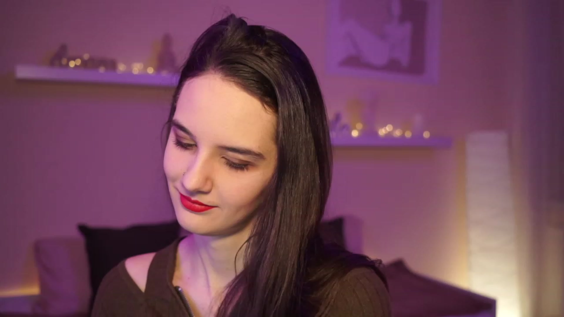 Gallery image thumbnail from YasmineGold's myfreecams stream on, 03/10/2024, 12:11 image 11 of 20