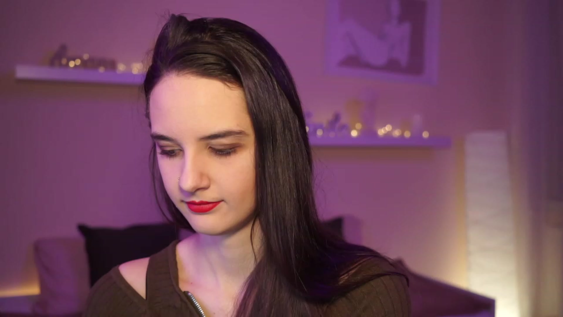 Gallery image thumbnail from YasmineGold's myfreecams stream on, 03/10/2024, 12:11 image 8 of 20