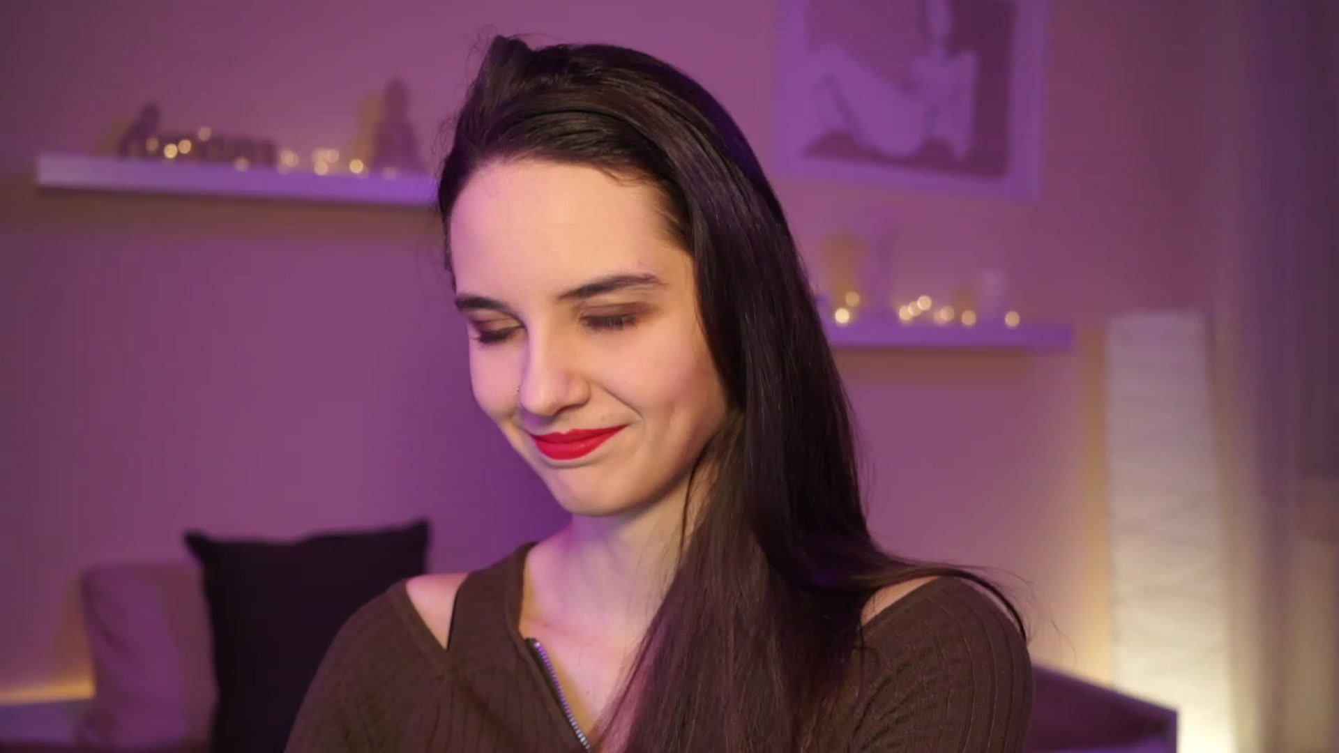 Gallery image thumbnail from YasmineGold's myfreecams stream on, 03/10/2024, 12:11 image 5 of 20