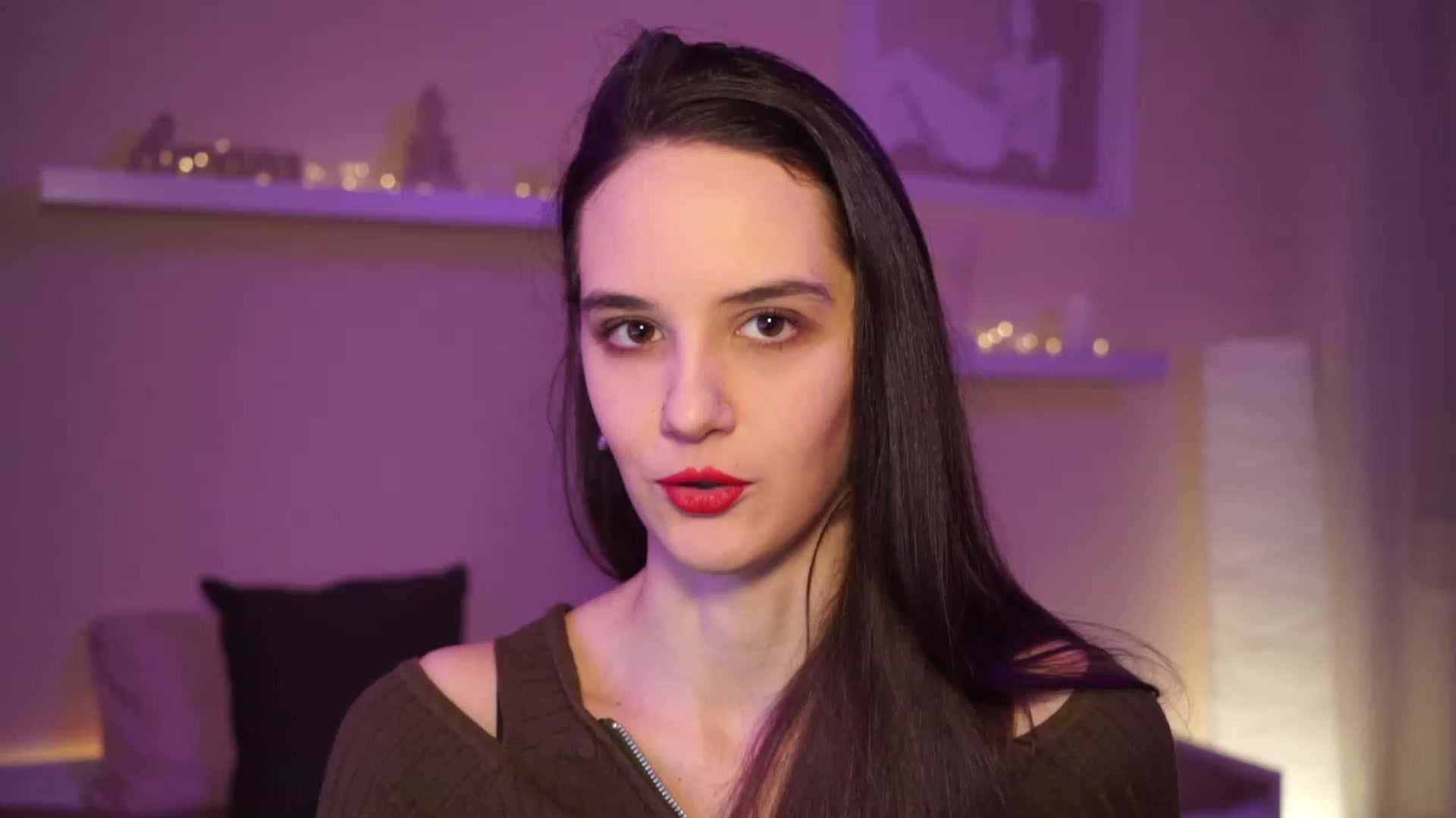 Gallery image thumbnail from YasmineGold's myfreecams stream on, 03/10/2024, 12:11 image 7 of 20