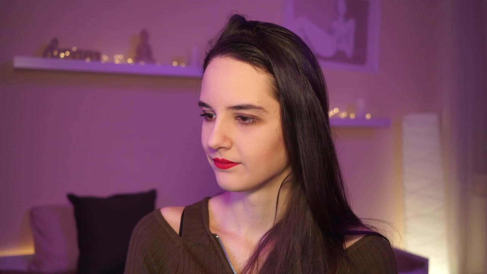 Gallery image thumbnail from YasmineGold's myfreecams stream on, 03/10/2024, 12:11 image 6 of 20