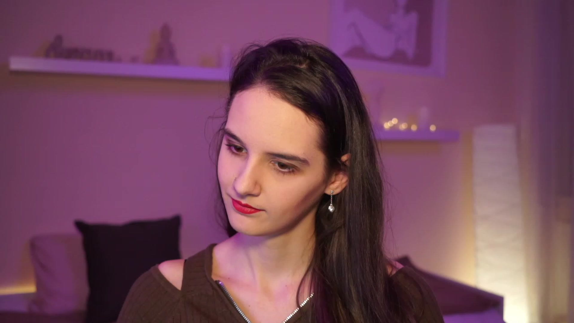 Gallery image thumbnail from YasmineGold's myfreecams stream on, 03/10/2024, 15:59 image 11 of 20
