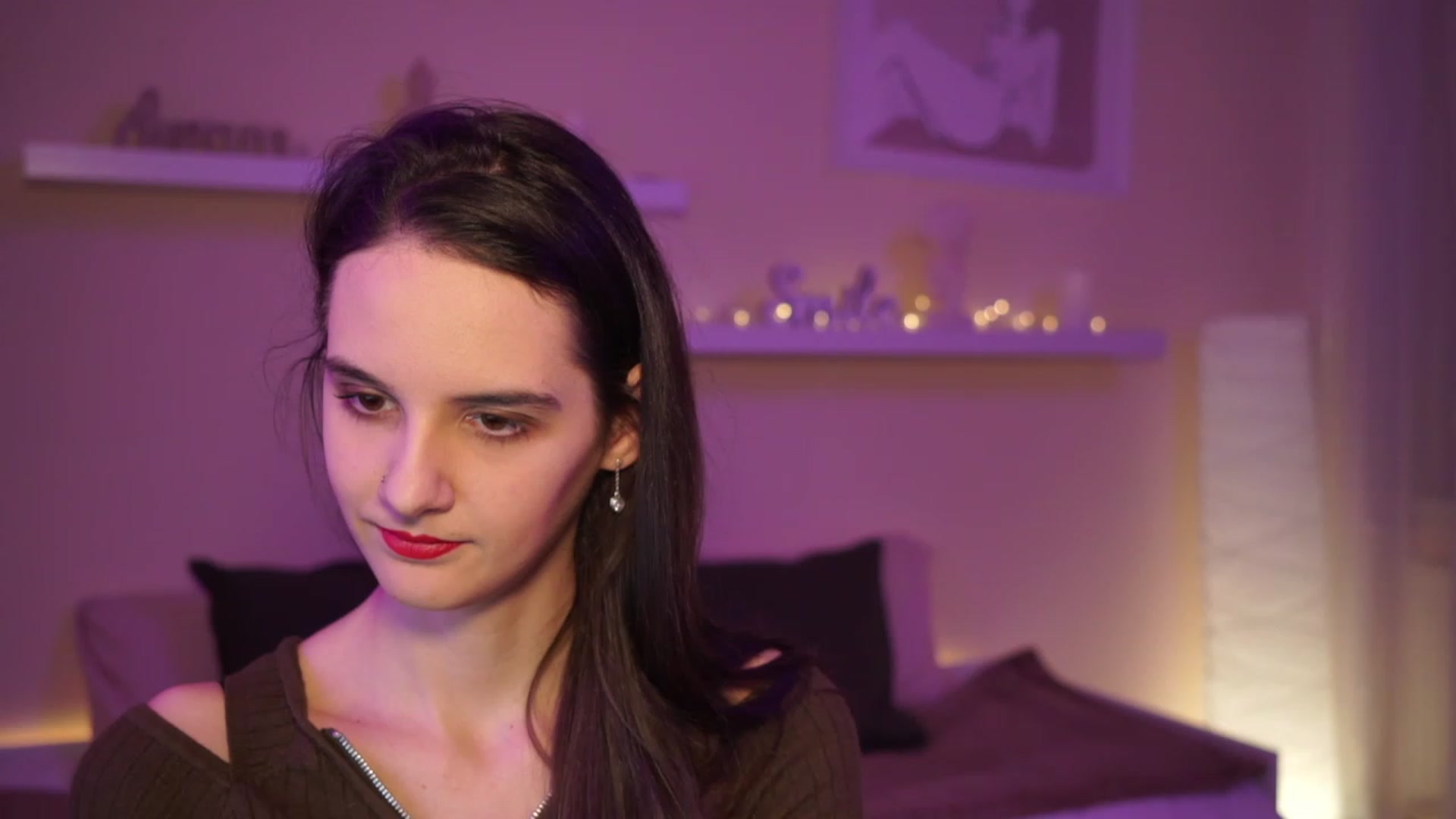 Gallery image thumbnail from YasmineGold's myfreecams stream on, 03/10/2024, 15:59 image 16 of 20