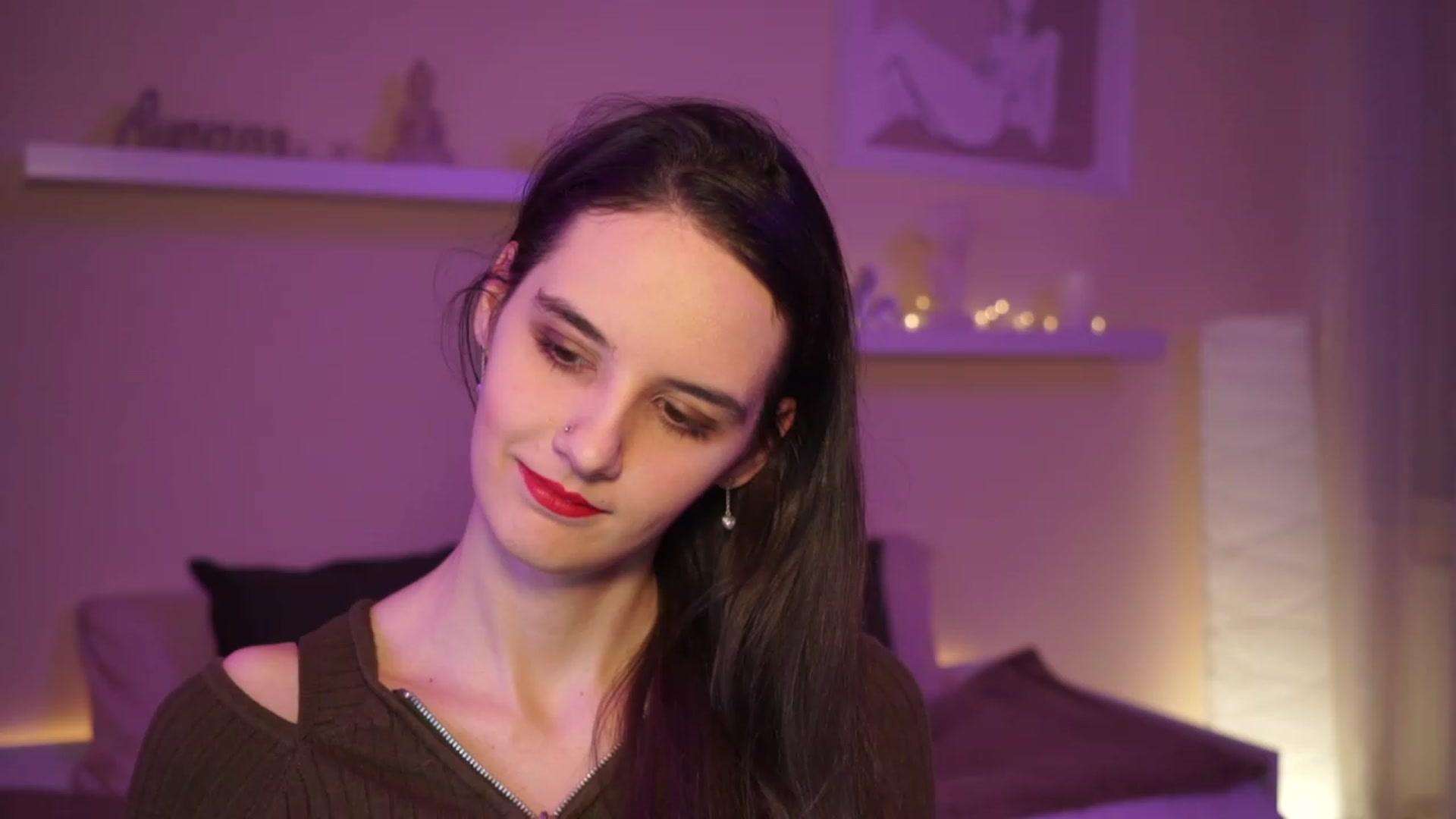 Gallery image thumbnail from YasmineGold's myfreecams stream on, 03/10/2024, 15:59 image 13 of 20