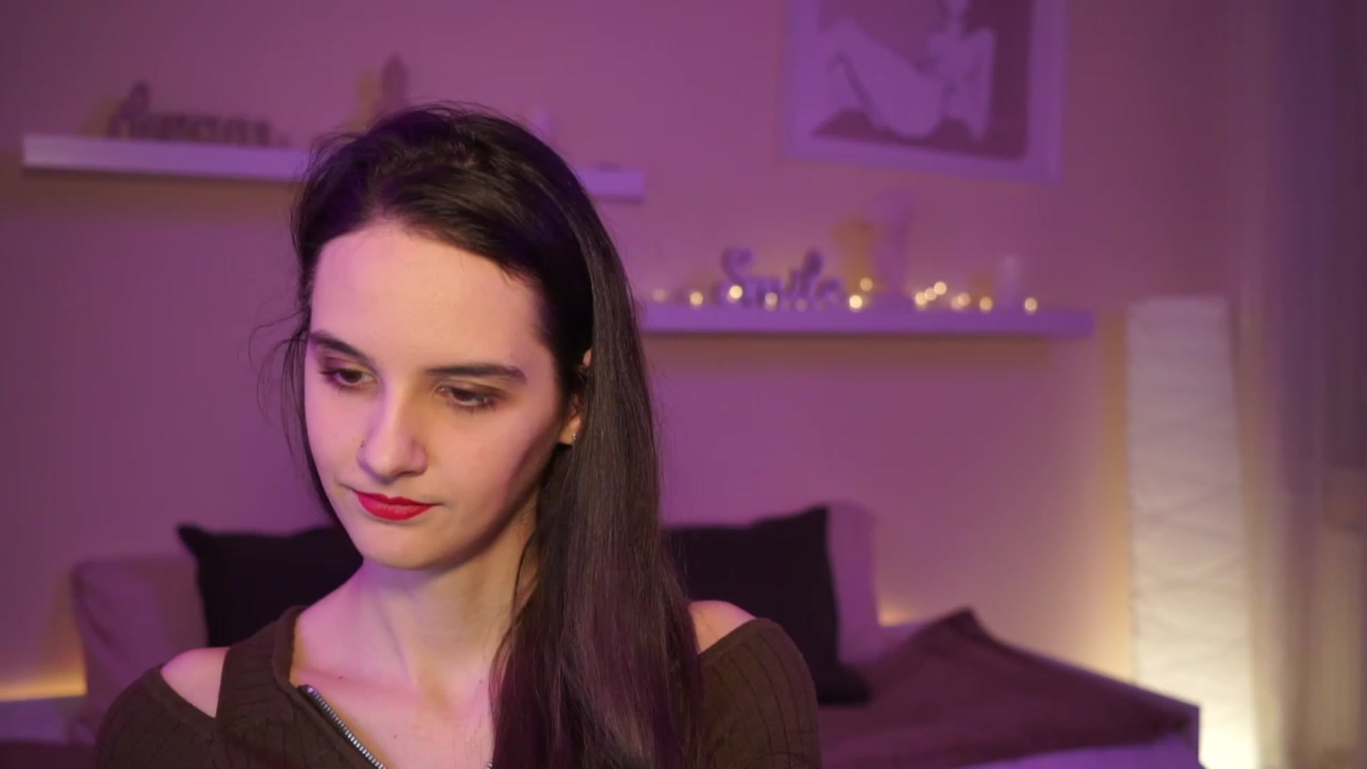 Gallery image thumbnail from YasmineGold's myfreecams stream on, 03/10/2024, 15:59 image 17 of 20