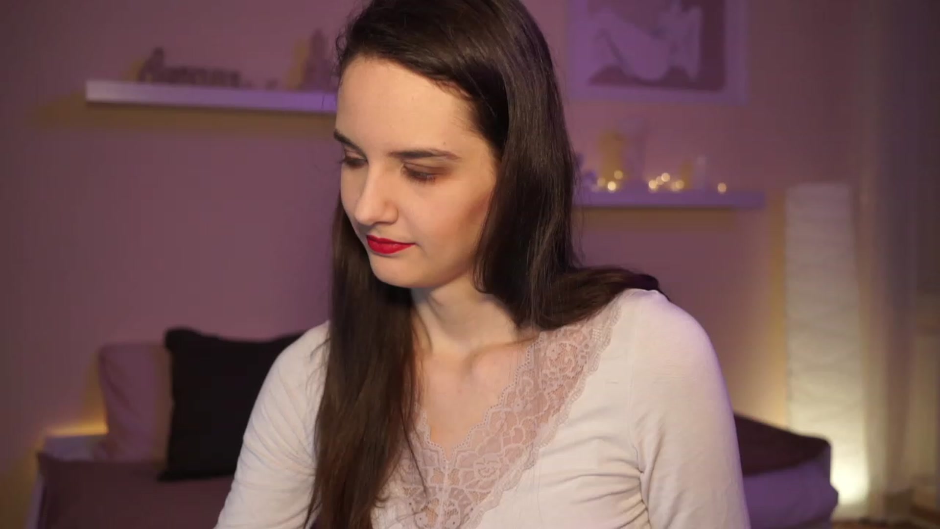 Gallery image thumbnail from YasmineGold's myfreecams stream on, 03/11/2024, 11:11 image 17 of 20
