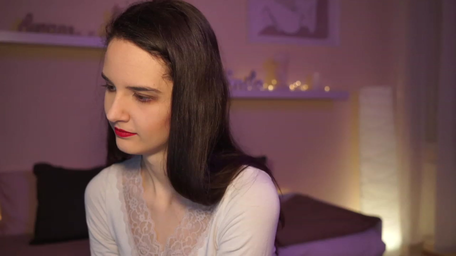 Gallery image thumbnail from YasmineGold's myfreecams stream on, 03/11/2024, 11:11 image 13 of 20