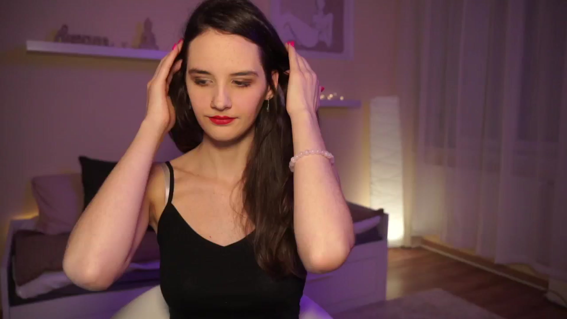Gallery image thumbnail from YasmineGold's myfreecams stream on, 03/13/2024, 14:40 image 10 of 20