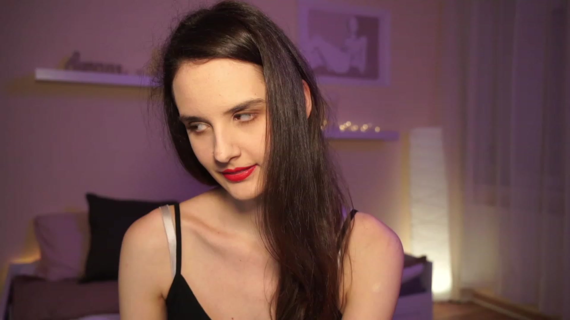 Gallery image thumbnail from YasmineGold's myfreecams stream on, 03/13/2024, 15:00 image 1 of 20