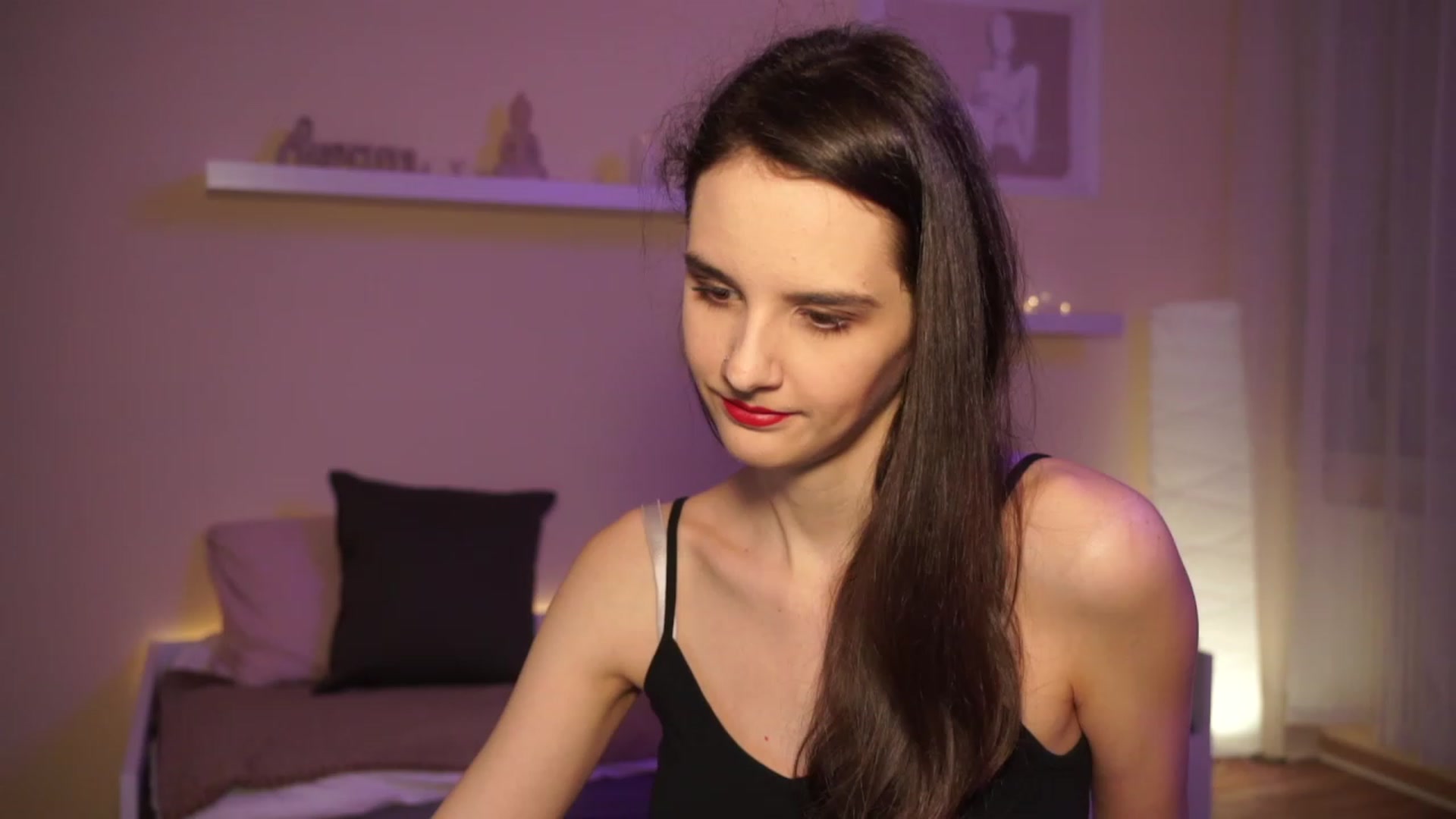 Gallery image thumbnail from YasmineGold's myfreecams stream on, 03/13/2024, 15:00 image 19 of 20