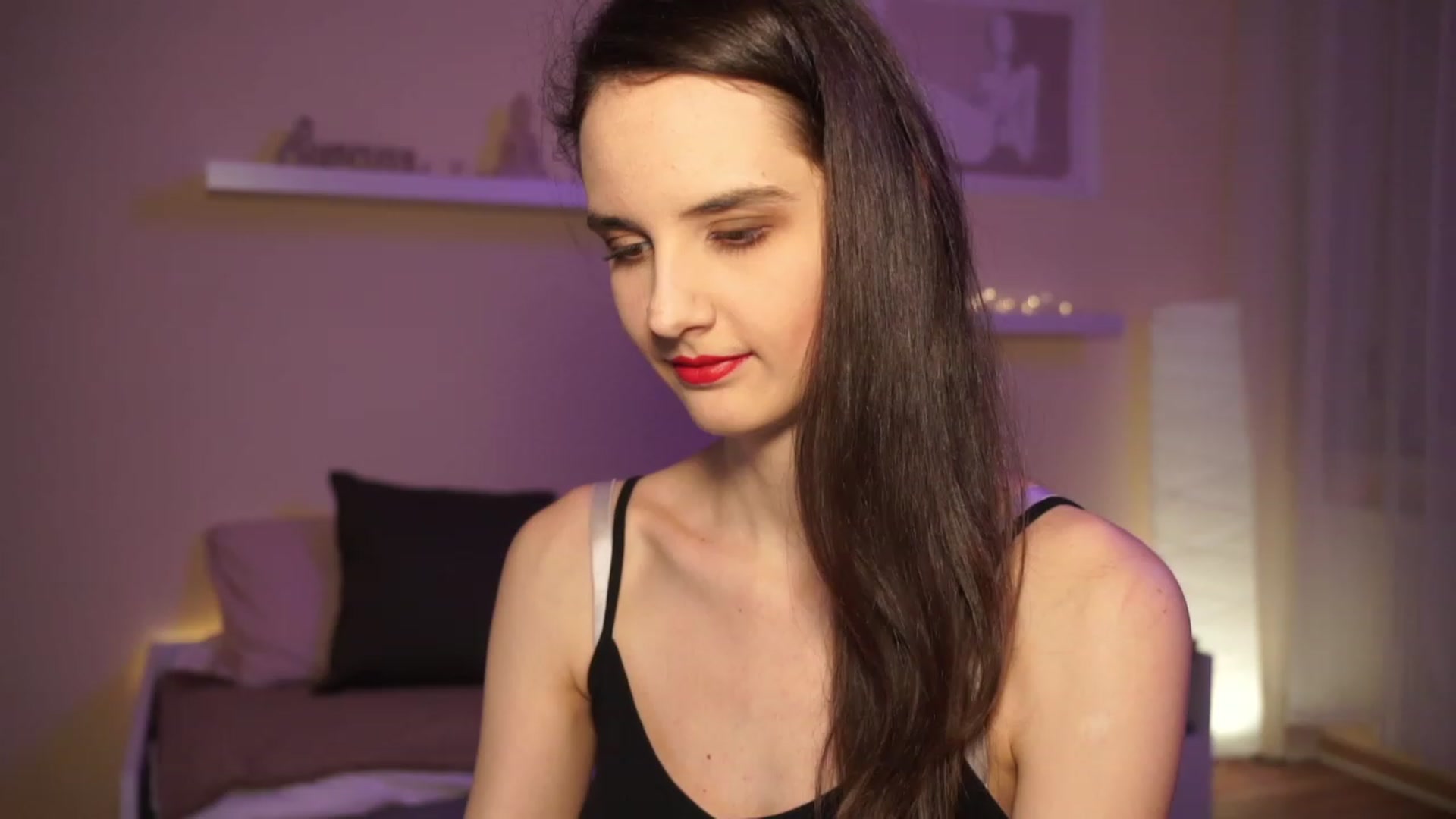 Gallery image thumbnail from YasmineGold's myfreecams stream on, 03/13/2024, 15:00 image 15 of 20