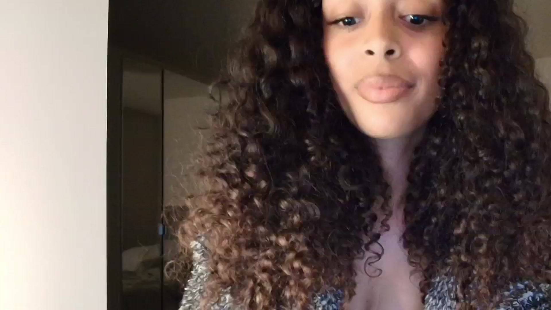 Gallery image thumbnail from Yasmingarcia's myfreecams stream on, 11/24/2024, 23:47 image 13 of 20