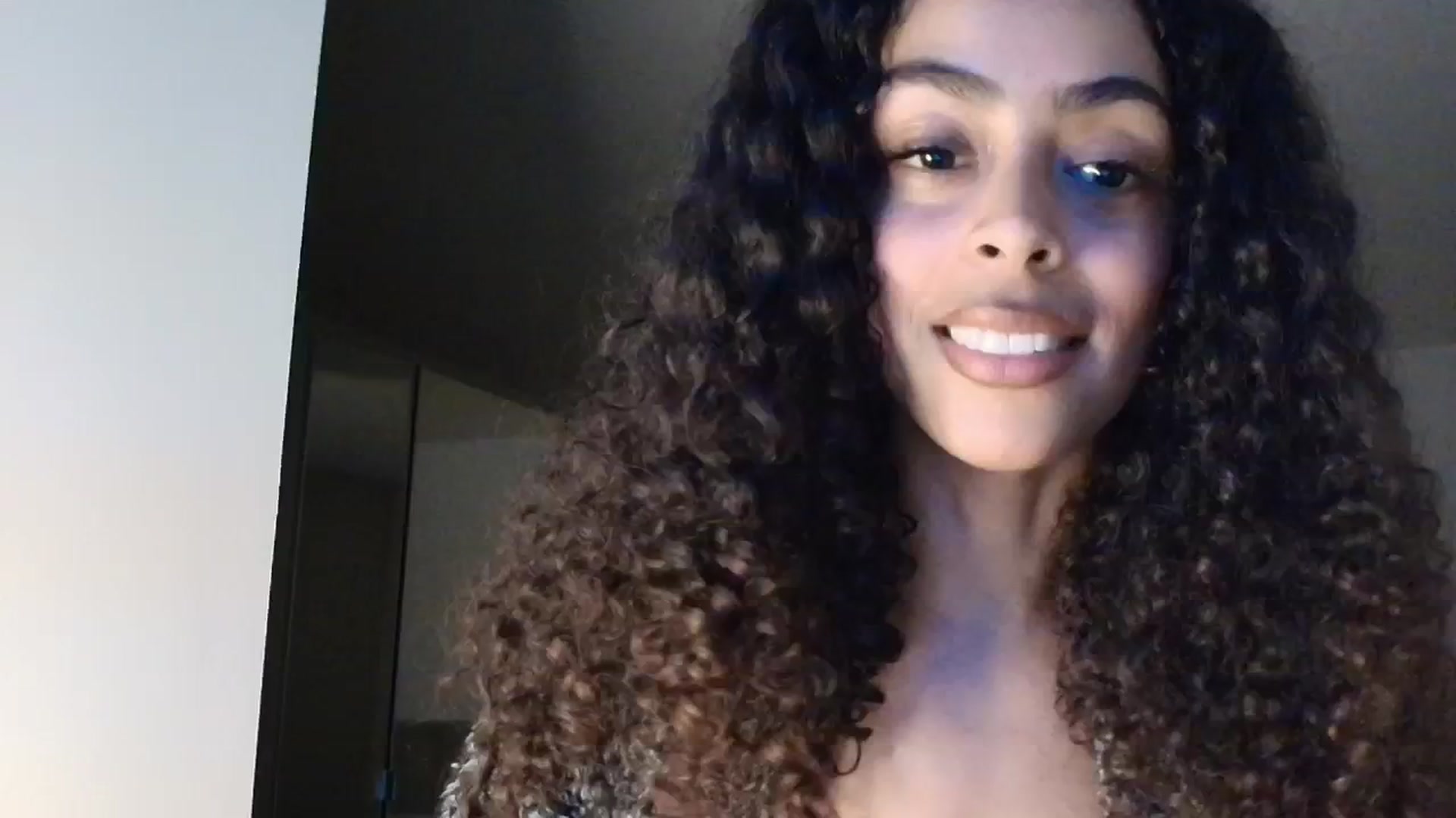 Gallery image thumbnail from Yasmingarcia's myfreecams stream on, 11/24/2024, 23:47 image 2 of 20