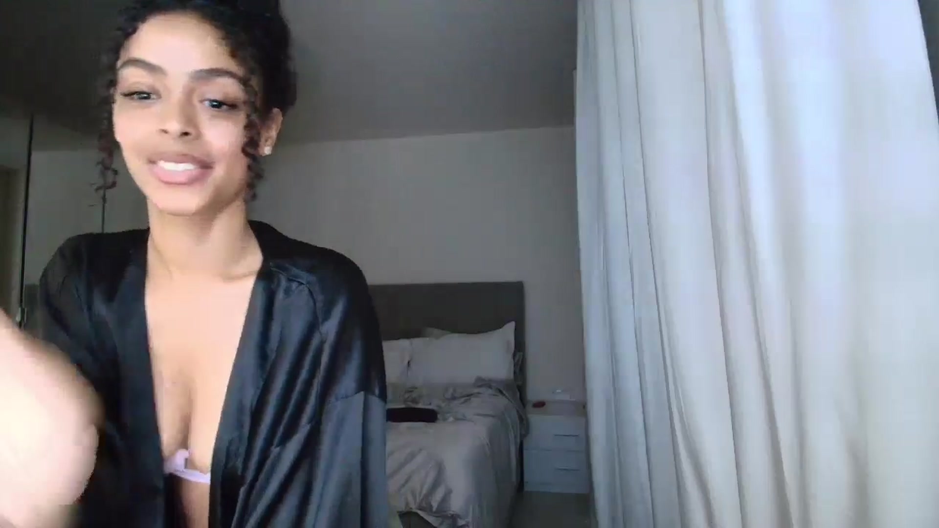 Gallery image thumbnail from Yasmingarcia's myfreecams stream on, 11/27/2024, 01:40 image 11 of 20