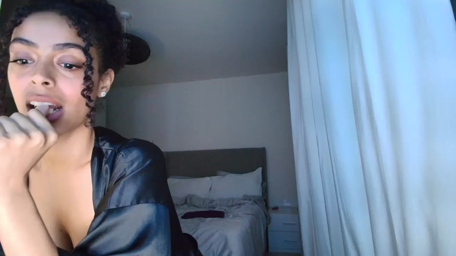 Gallery image thumbnail from Yasmingarcia's myfreecams stream on, 11/27/2024, 01:40 image 8 of 20