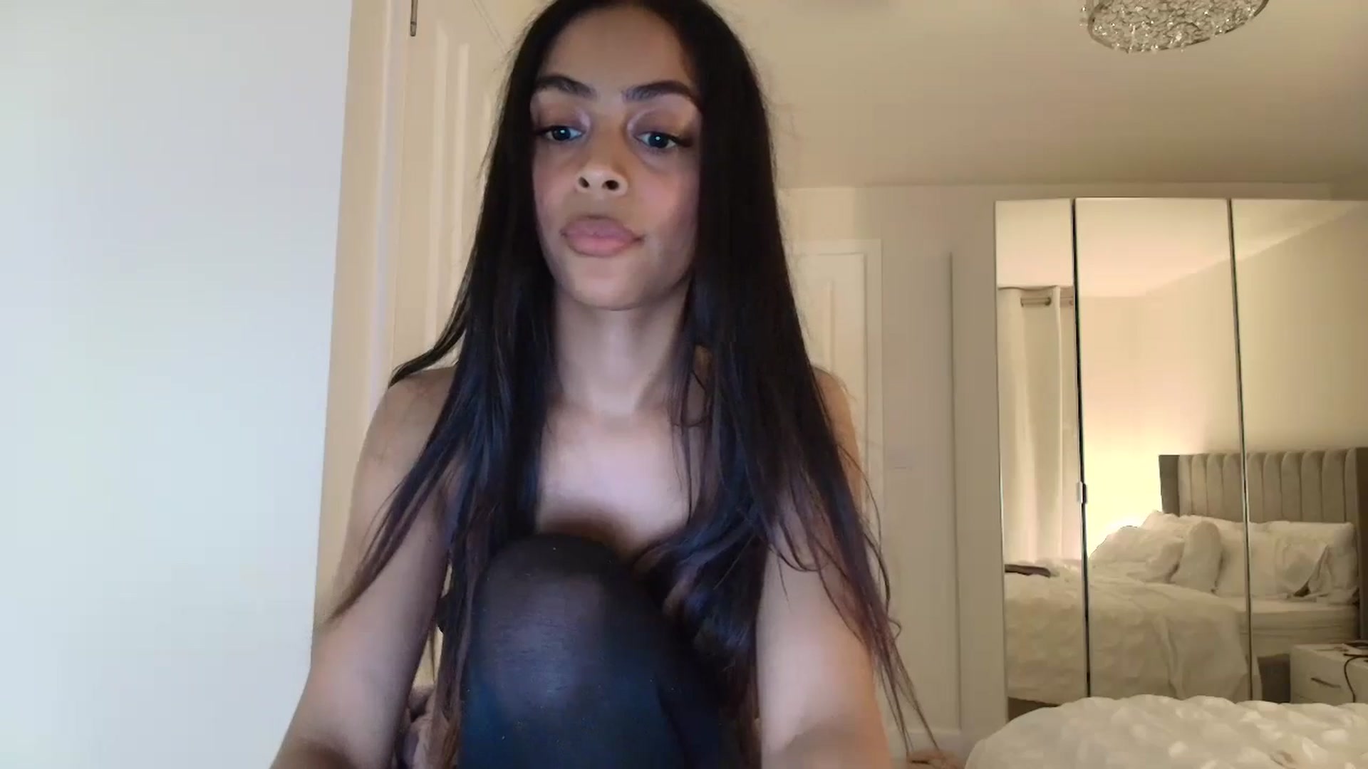 Gallery image thumbnail from Yasmingarcia's myfreecams stream on, 01/18/2025, 20:31 image 14 of 20