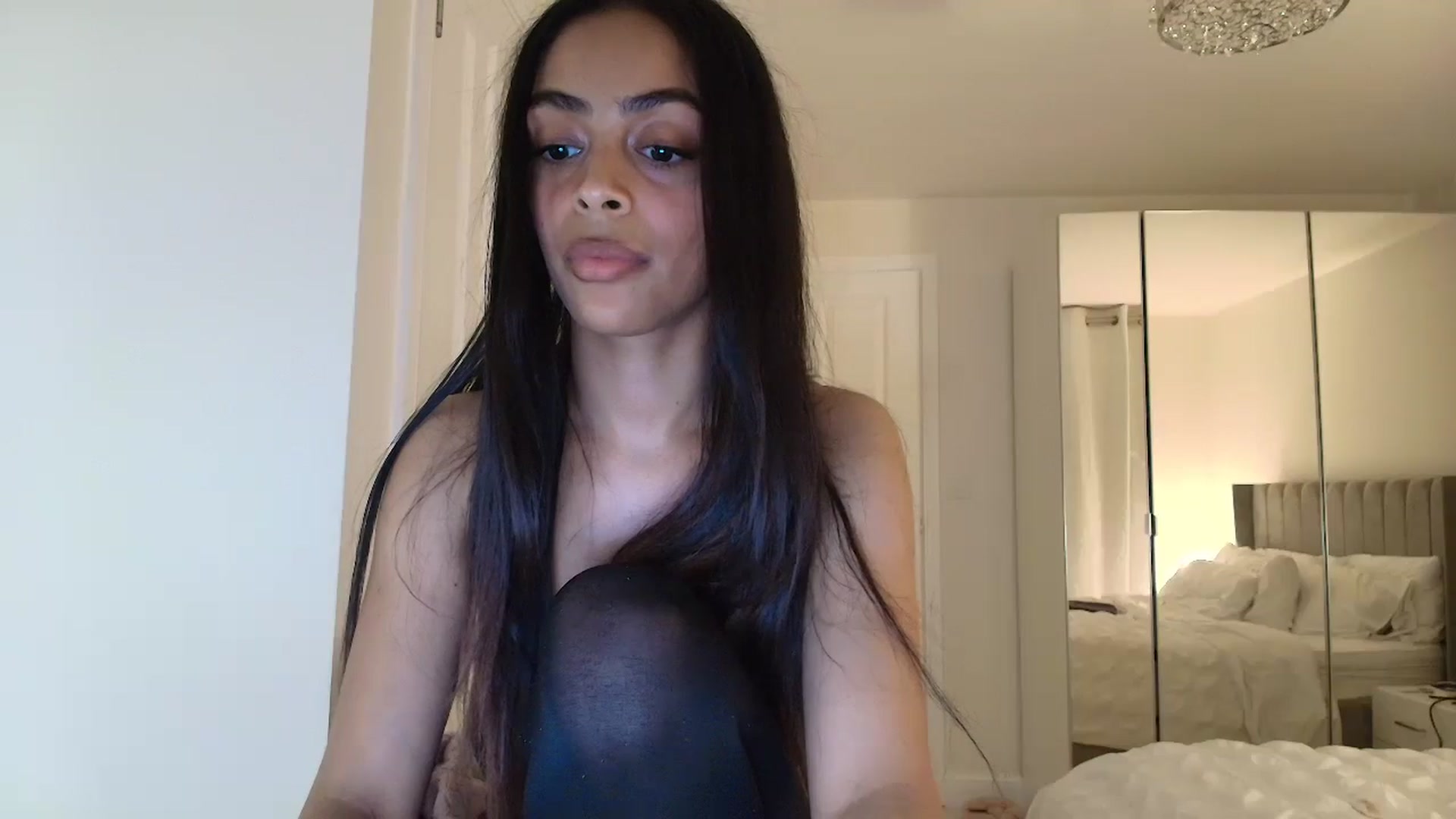 Gallery image thumbnail from Yasmingarcia's myfreecams stream on, 01/18/2025, 20:31 image 13 of 20