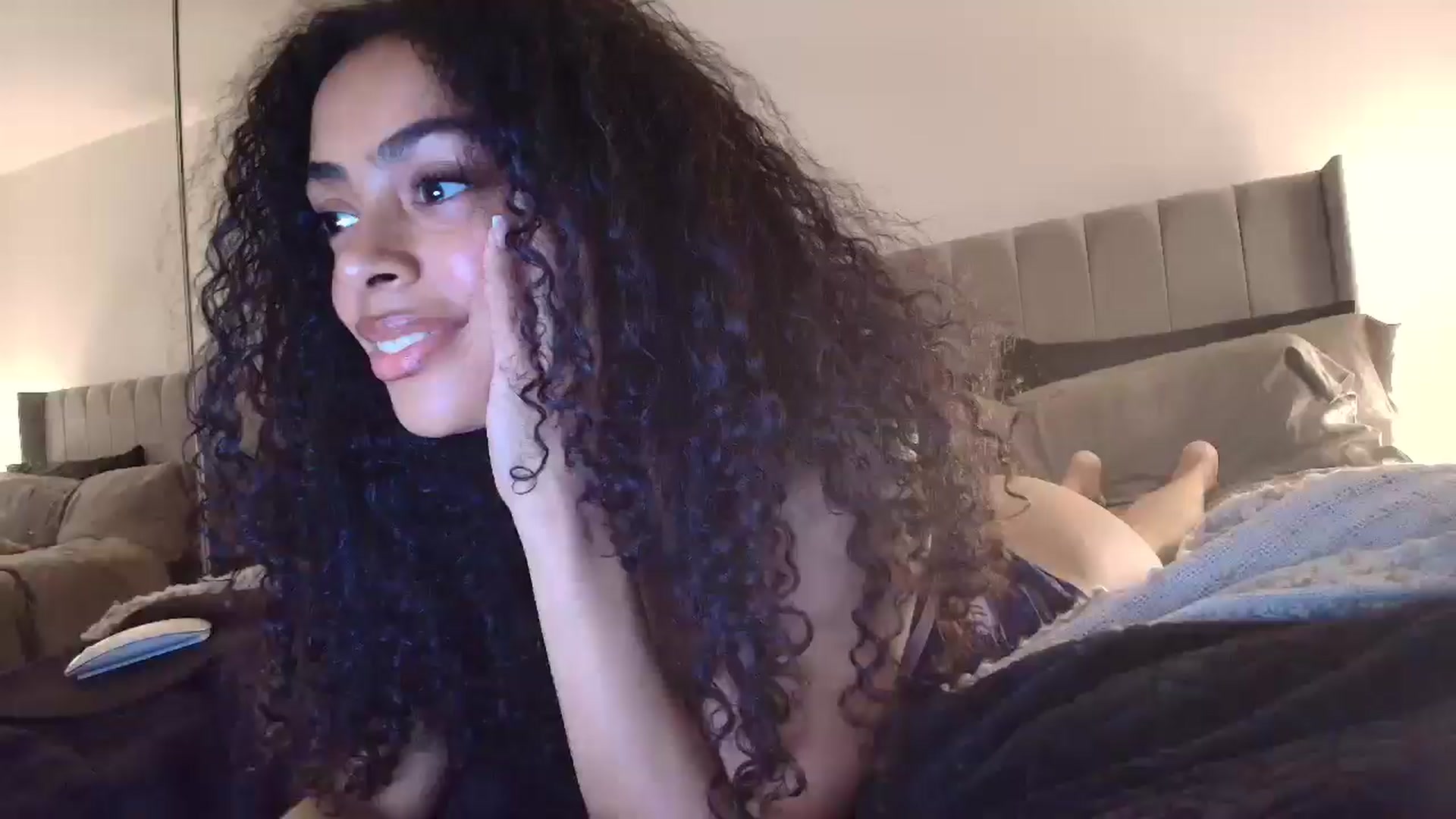 Gallery image thumbnail from Yasmingarcia's myfreecams stream on, 06/29/2025, 22:40 image 1 of 20
