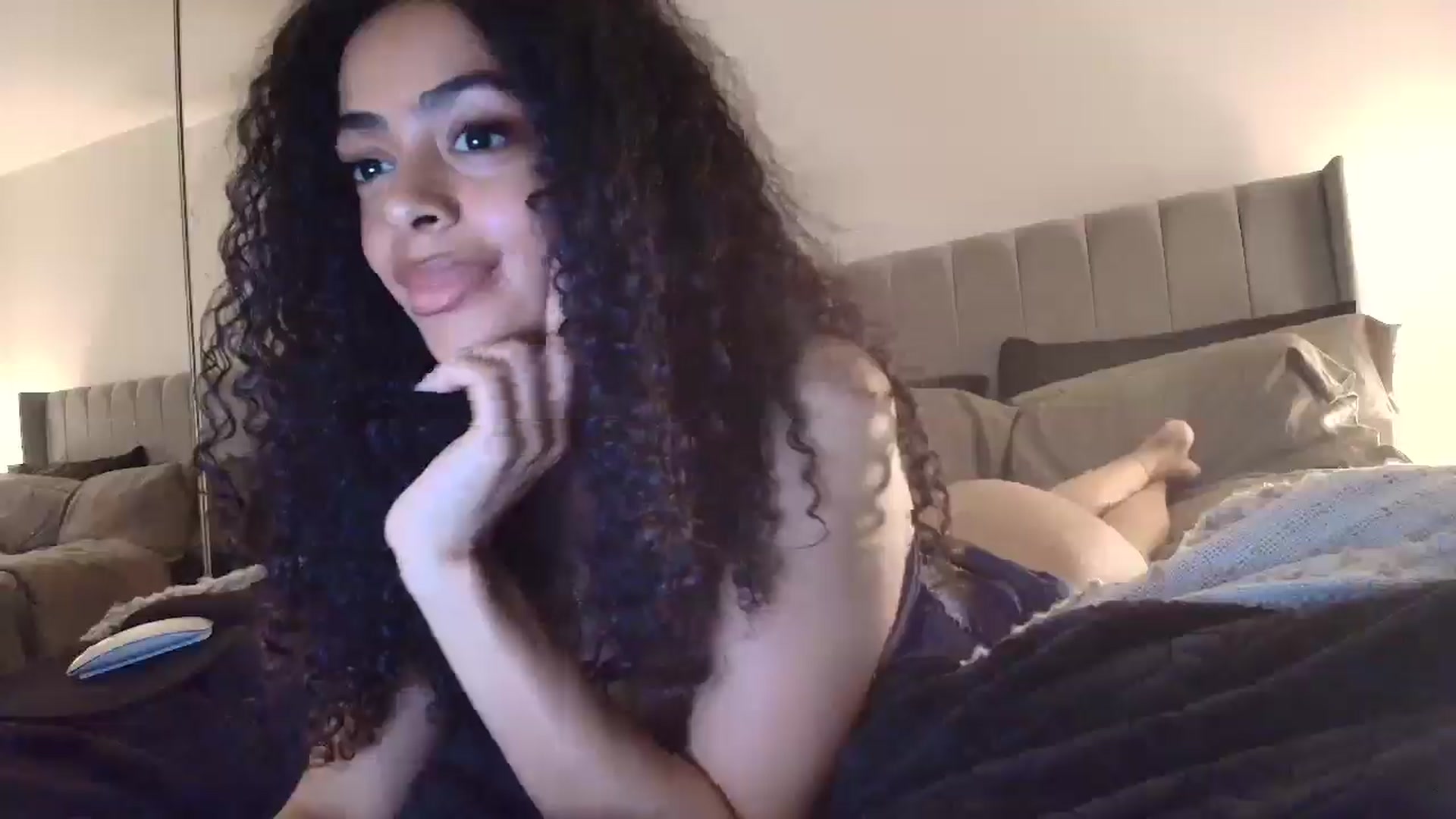 Gallery image thumbnail from Yasmingarcia's myfreecams stream on, 06/29/2025, 22:40 image 4 of 20