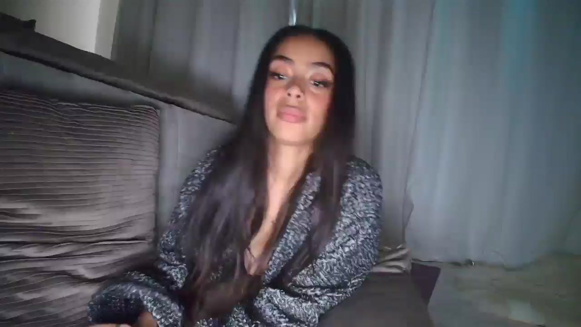 Gallery image thumbnail from Yasmingarcia's myfreecams stream on, 11/19/2025, 14:04 image 6 of 20