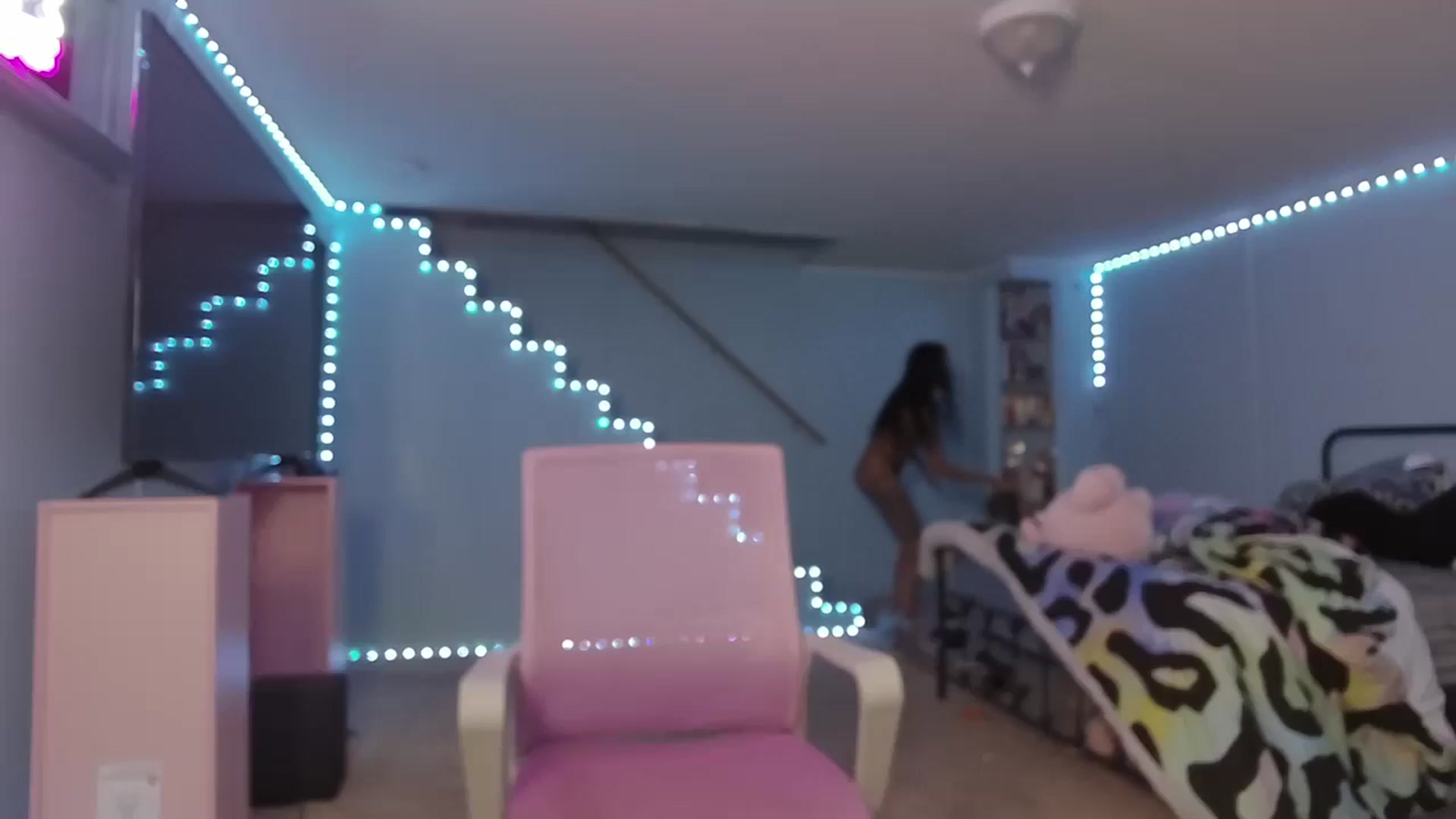 Gallery image thumbnail from YazminRoyal's myfreecams stream on, 12/01/2024, 12:26 image 16 of 20