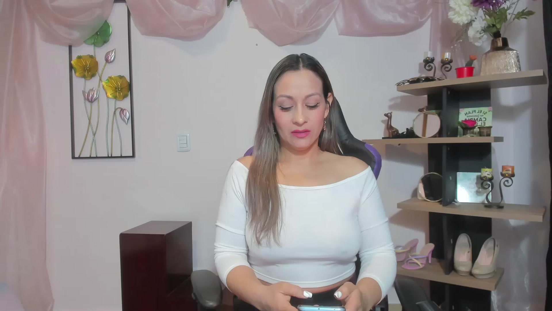Gallery image thumbnail from Yemsu23's myfreecams stream on, 01/26/2023, 01:37 image 1 of 20