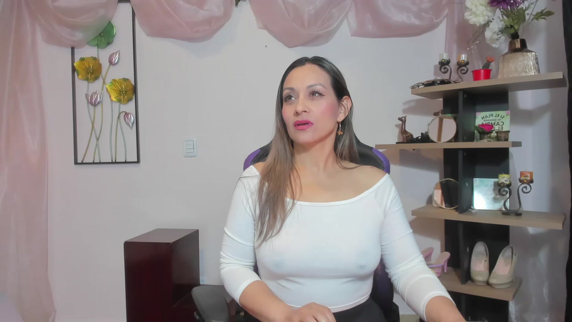 Gallery image thumbnail from Yemsu23's myfreecams stream on, 01/26/2023, 01:37 image 6 of 20