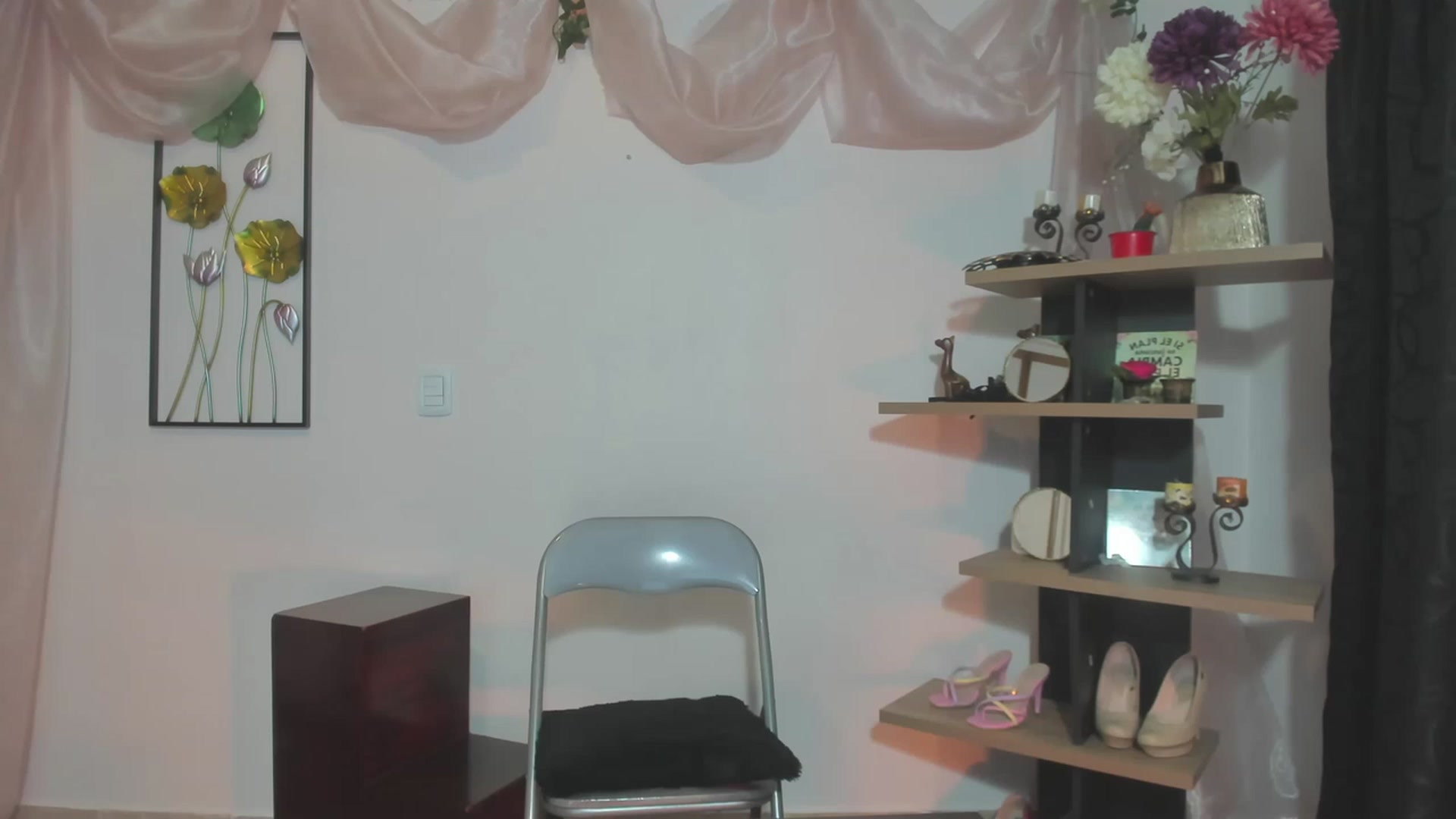 Gallery image thumbnail from Yemsu23's myfreecams stream on, 01/27/2023, 02:29 image 9 of 20