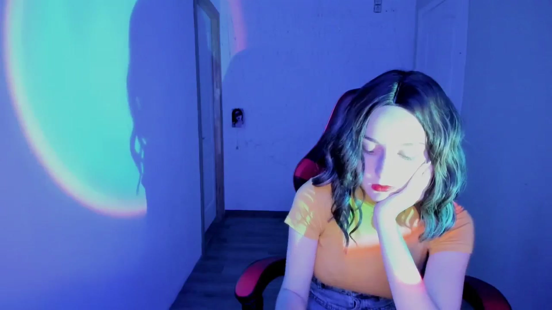 Gallery image thumbnail from Yennefer_71's myfreecams stream on, 09/25/2023, 10:46 image 7 of 20
