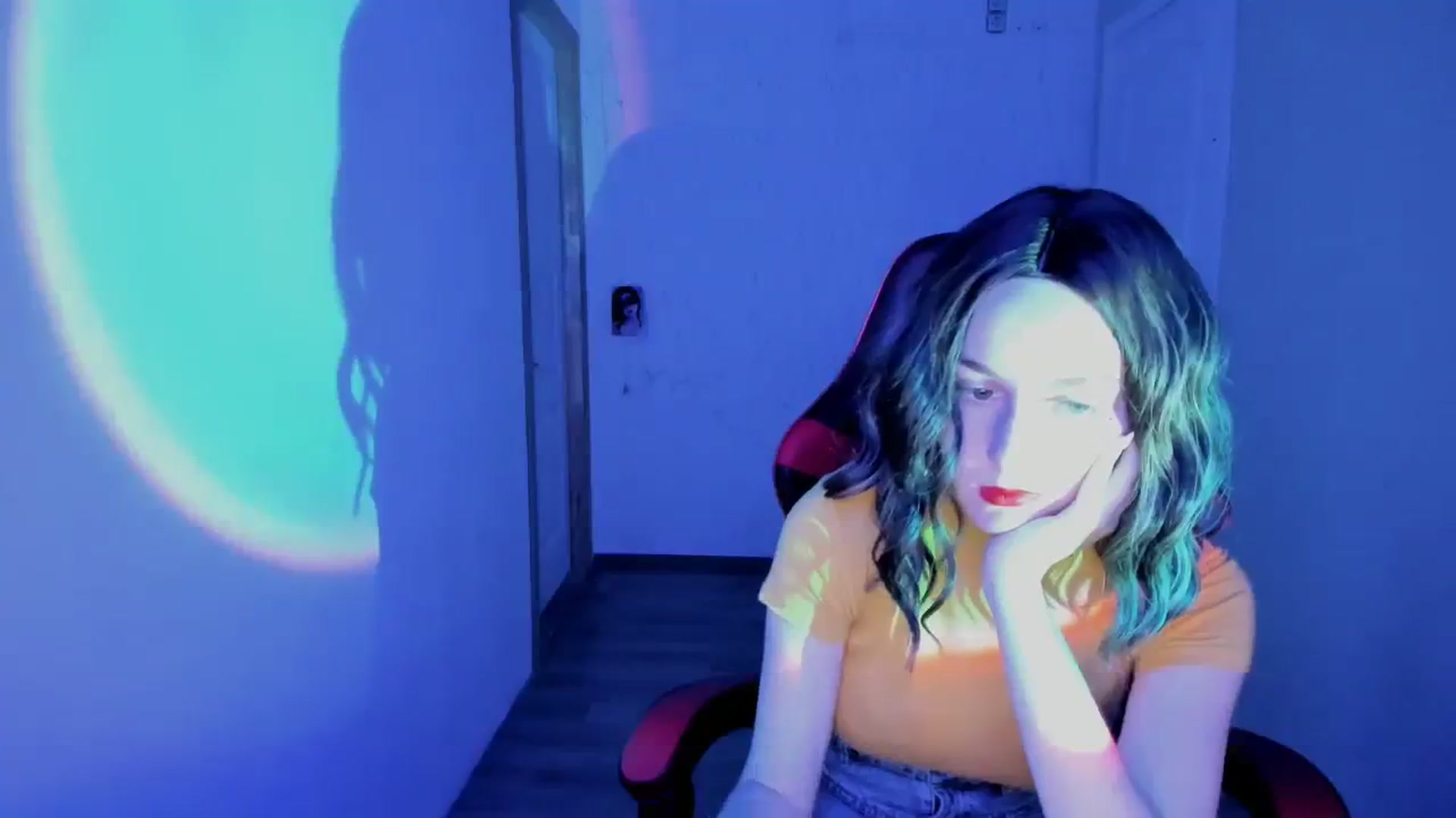 Gallery image thumbnail from Yennefer_71's myfreecams stream on, 09/25/2023, 10:46 image 9 of 20