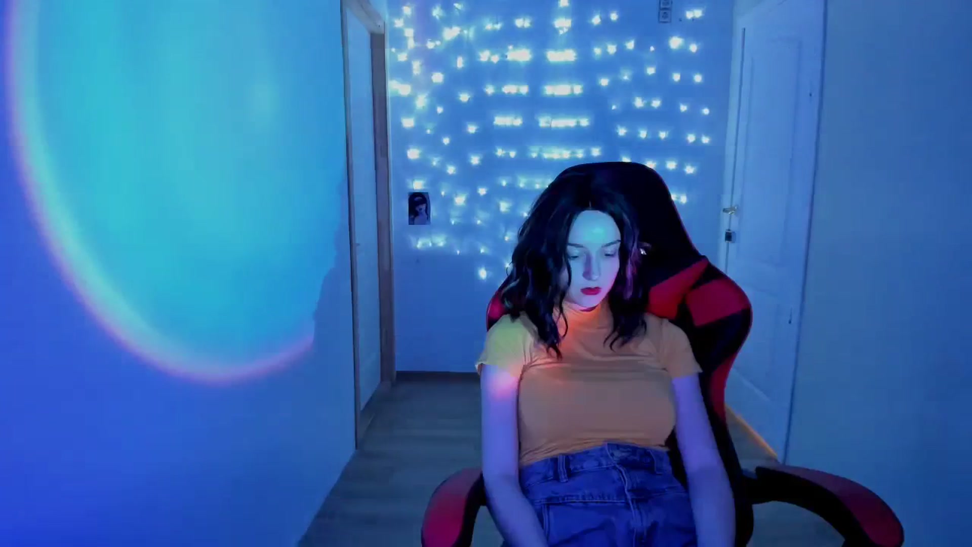 Gallery image thumbnail from Yennefer_71's myfreecams stream on, 09/25/2023, 10:46 image 17 of 20