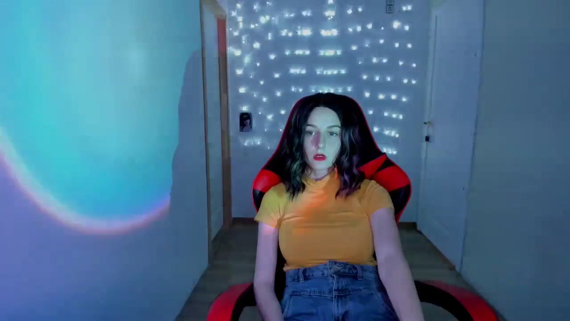 Gallery image thumbnail from Yennefer_71's myfreecams stream on, 09/25/2023, 12:12 image 15 of 20