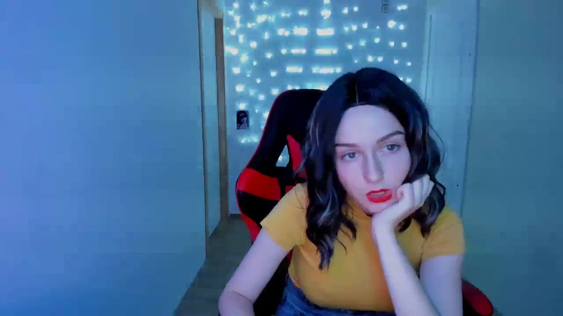 Gallery image thumbnail from Yennefer_71's myfreecams stream on, 09/25/2023, 12:12 image 4 of 20