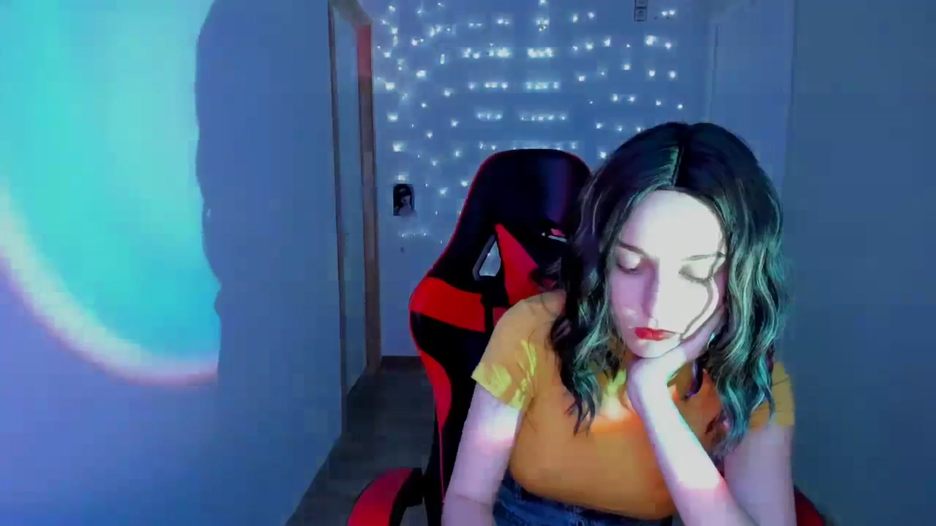 Gallery image thumbnail from Yennefer_71's myfreecams stream on, 09/25/2023, 12:12 image 18 of 20