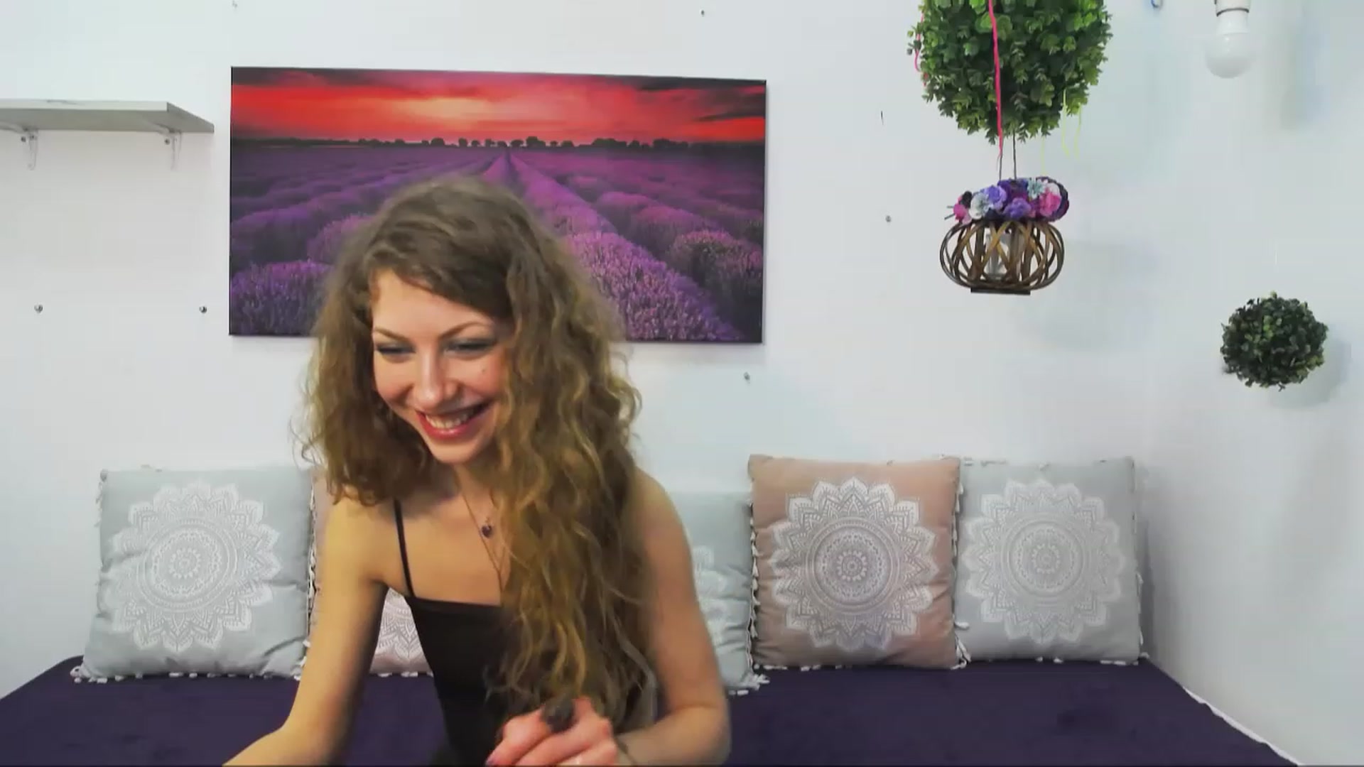 Gallery image thumbnail from YenniferSky's myfreecams stream on, 03/01/2023, 16:09 image 9 of 20