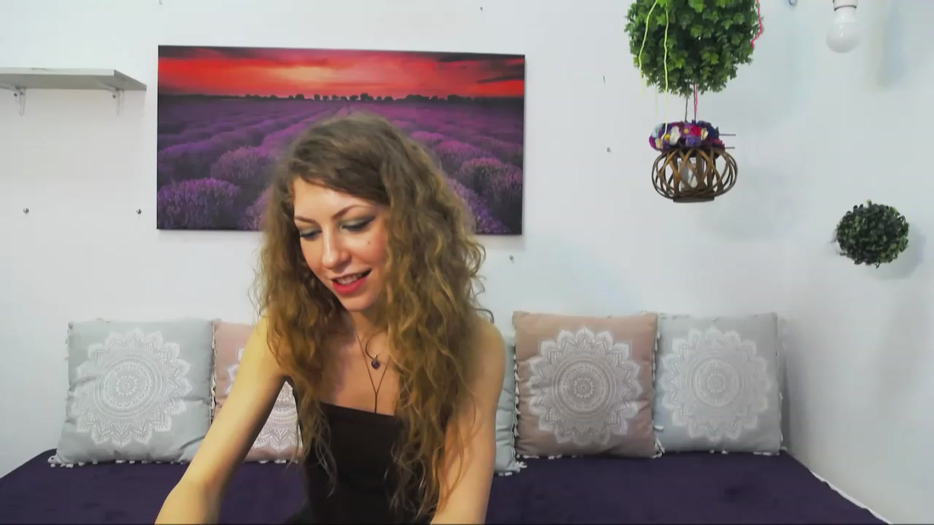 Gallery image thumbnail from YenniferSky's myfreecams stream on, 03/01/2023, 16:09 image 6 of 20