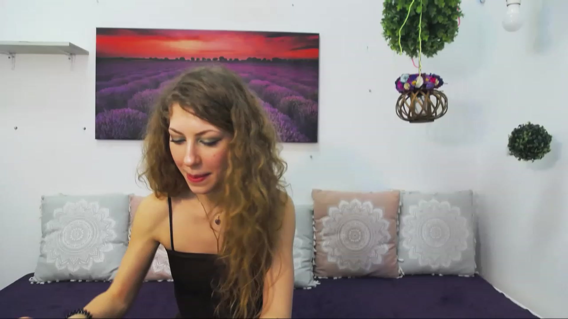 Gallery image thumbnail from YenniferSky's myfreecams stream on, 03/01/2023, 16:09 image 7 of 20