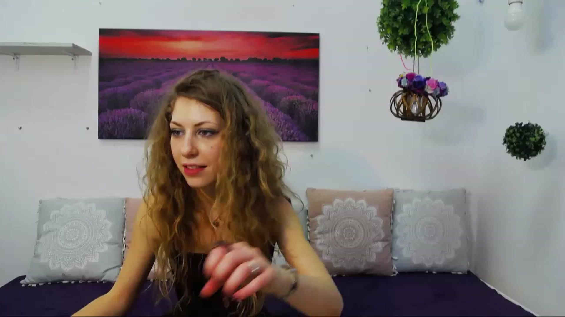 Gallery image thumbnail from YenniferSky's myfreecams stream on, 03/01/2023, 17:22 image 15 of 20