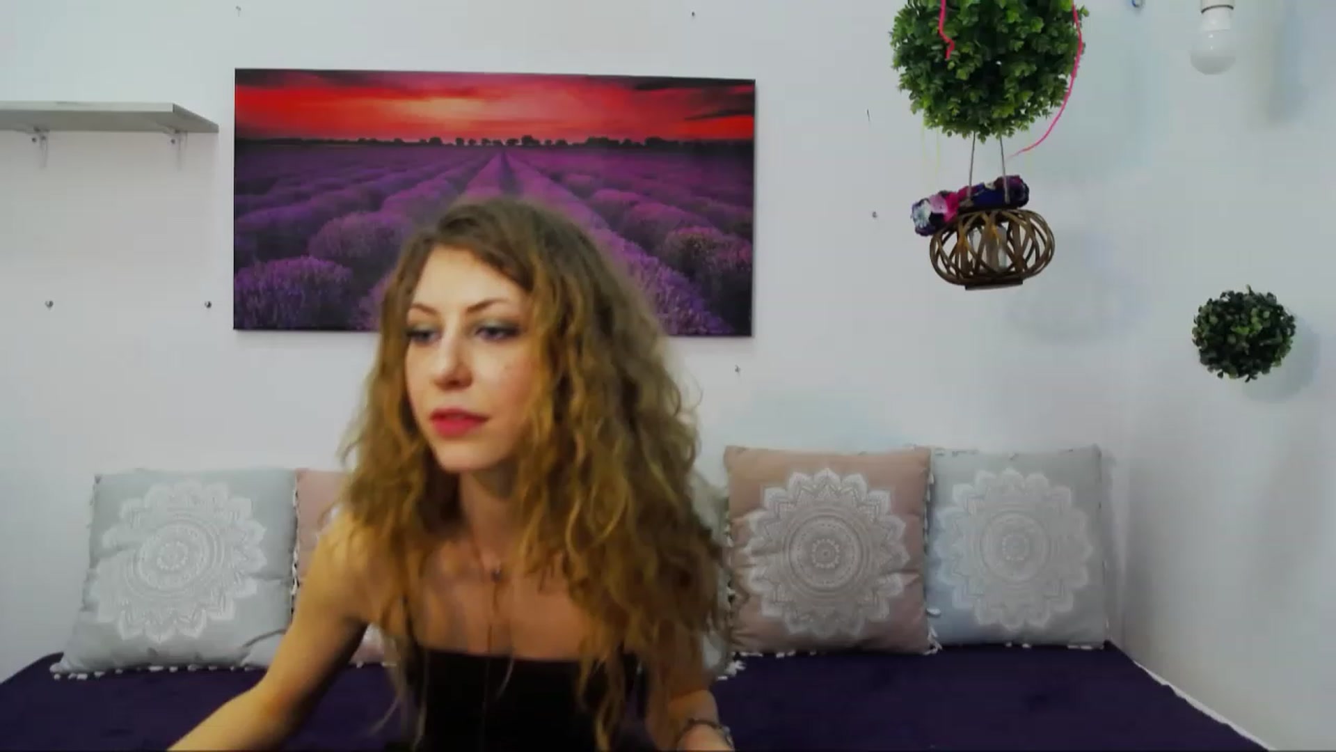 Gallery image thumbnail from YenniferSky's myfreecams stream on, 03/01/2023, 17:22 image 18 of 20