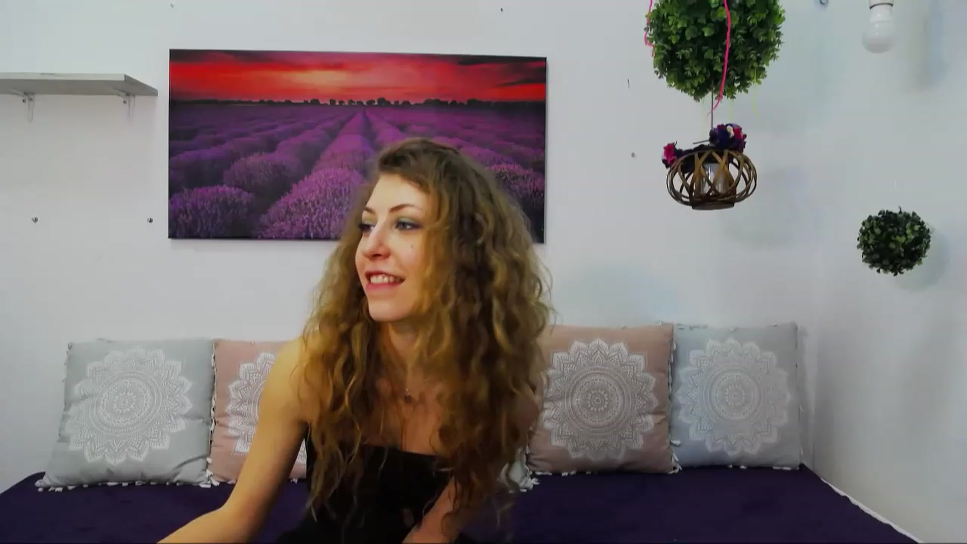 Gallery image thumbnail from YenniferSky's myfreecams stream on, 03/01/2023, 17:22 image 17 of 20