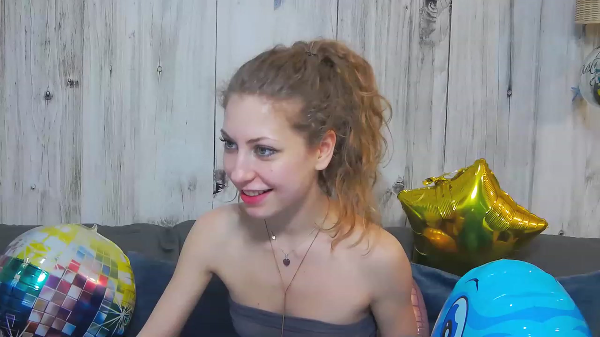 Gallery image thumbnail from YenniferSky's myfreecams stream on, 03/07/2023, 19:30 image 13 of 20