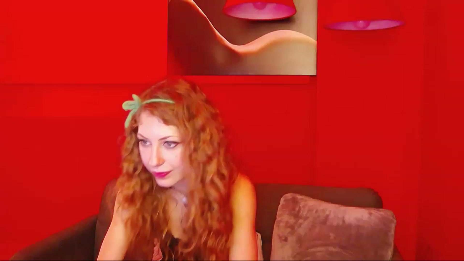 Gallery image thumbnail from YenniferSky's myfreecams stream on, 03/09/2023, 19:37 image 7 of 20