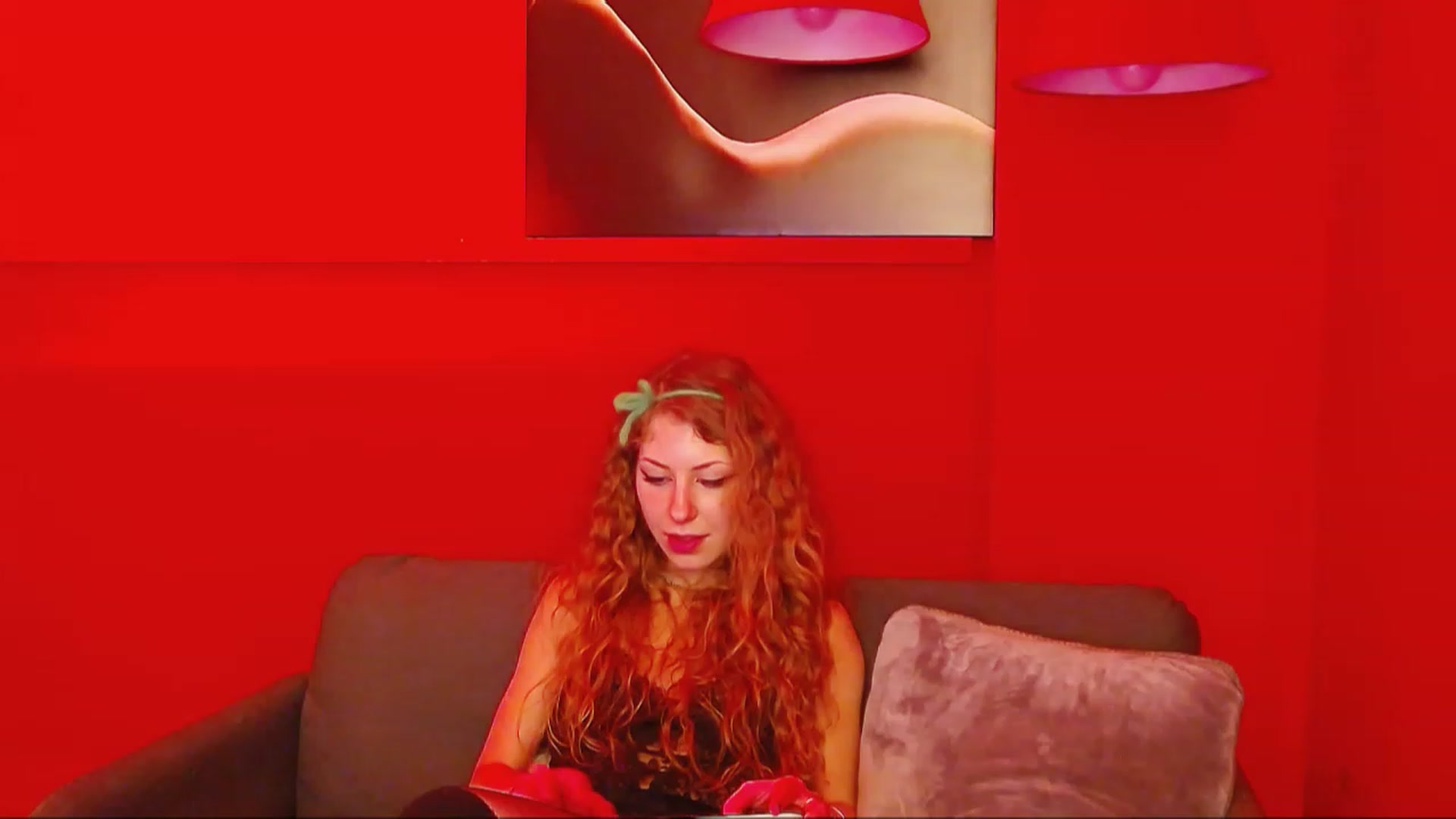 Gallery image thumbnail from YenniferSky's myfreecams stream on, 03/09/2023, 19:37 image 4 of 20